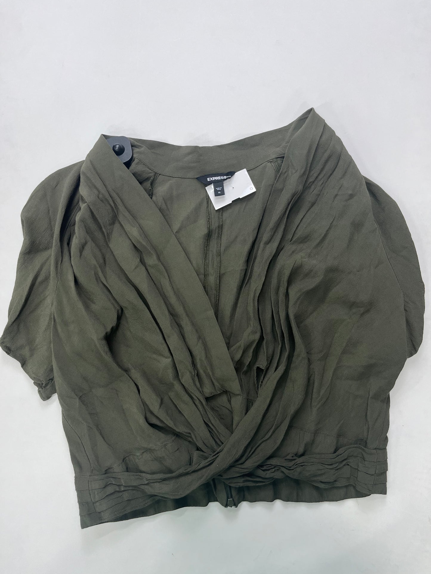 Top Short Sleeve By Express Size: Xl