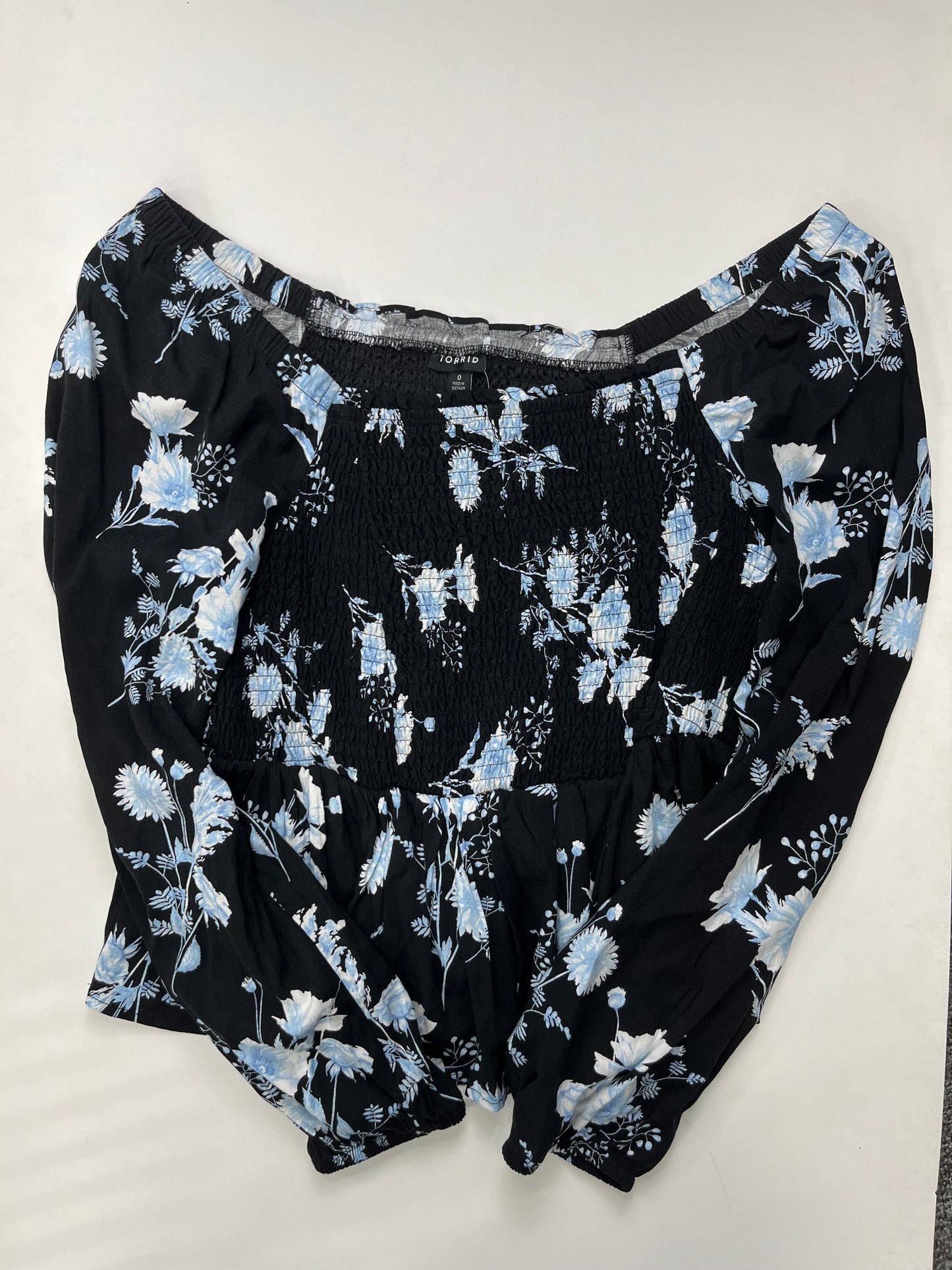 Top Long Sleeve By Torrid NWT Size: L