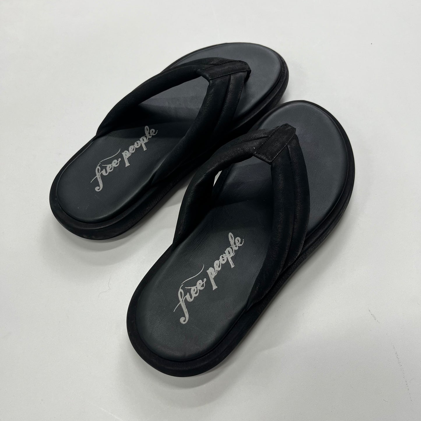 Sandals Flip Flops By Free People Size: 7.5
