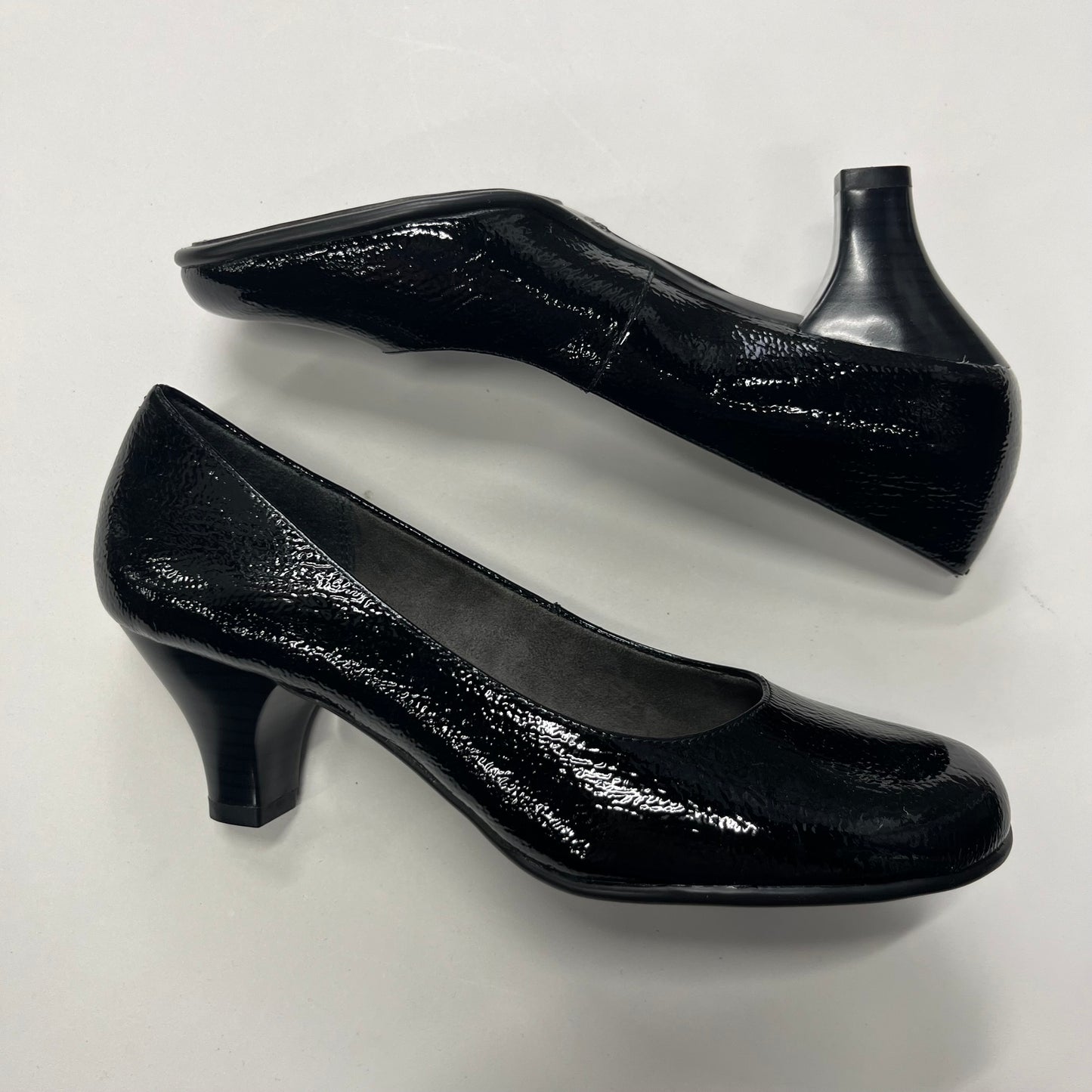 Sandals Flats By Clarks Size: 7.5