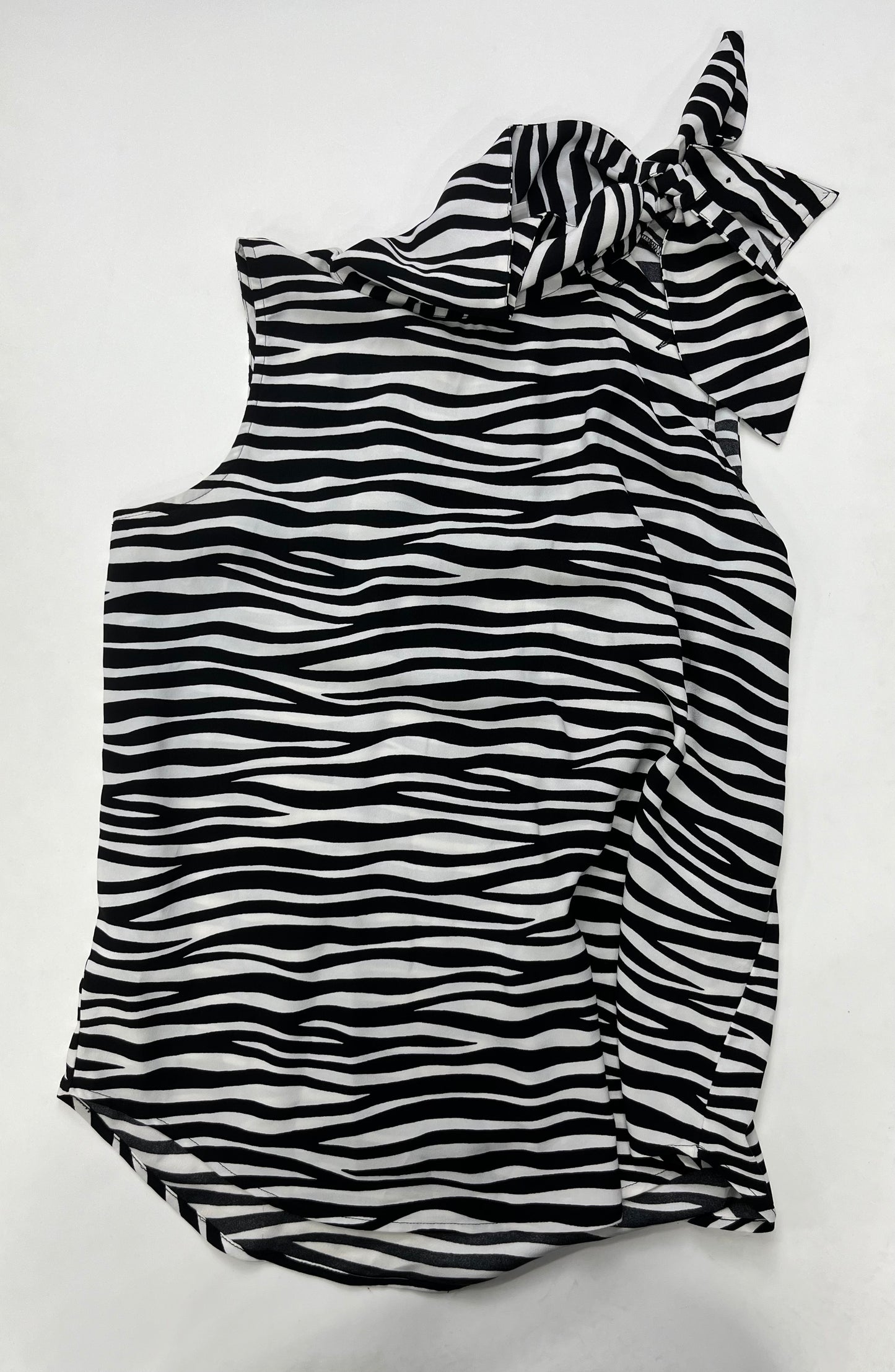 Black White Blouse Sleeveless Ann Taylor O, Size M