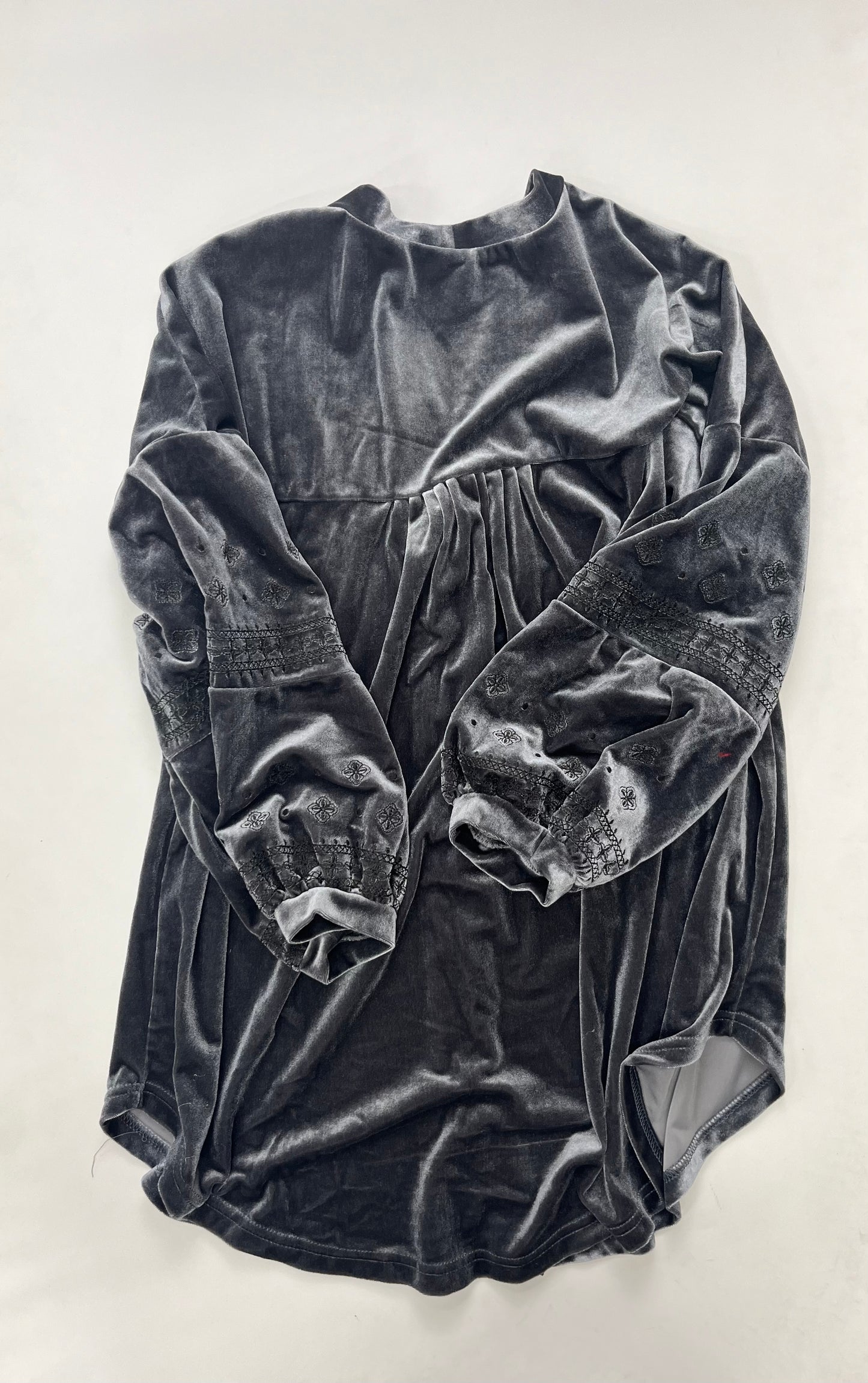 Grey Top Long Sleeve Suzanne Betro, Size 1x