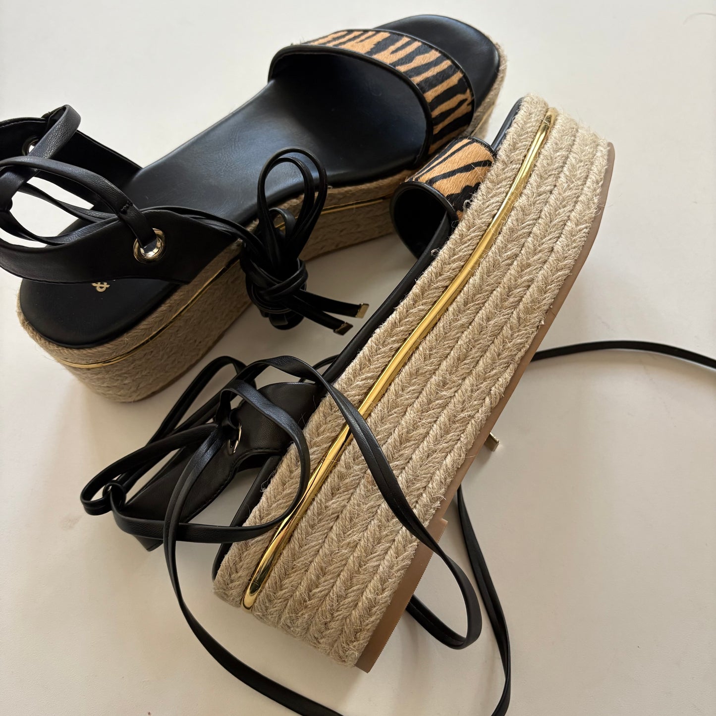 Shoes Heels Block By Bleecker & Bond Size: 10