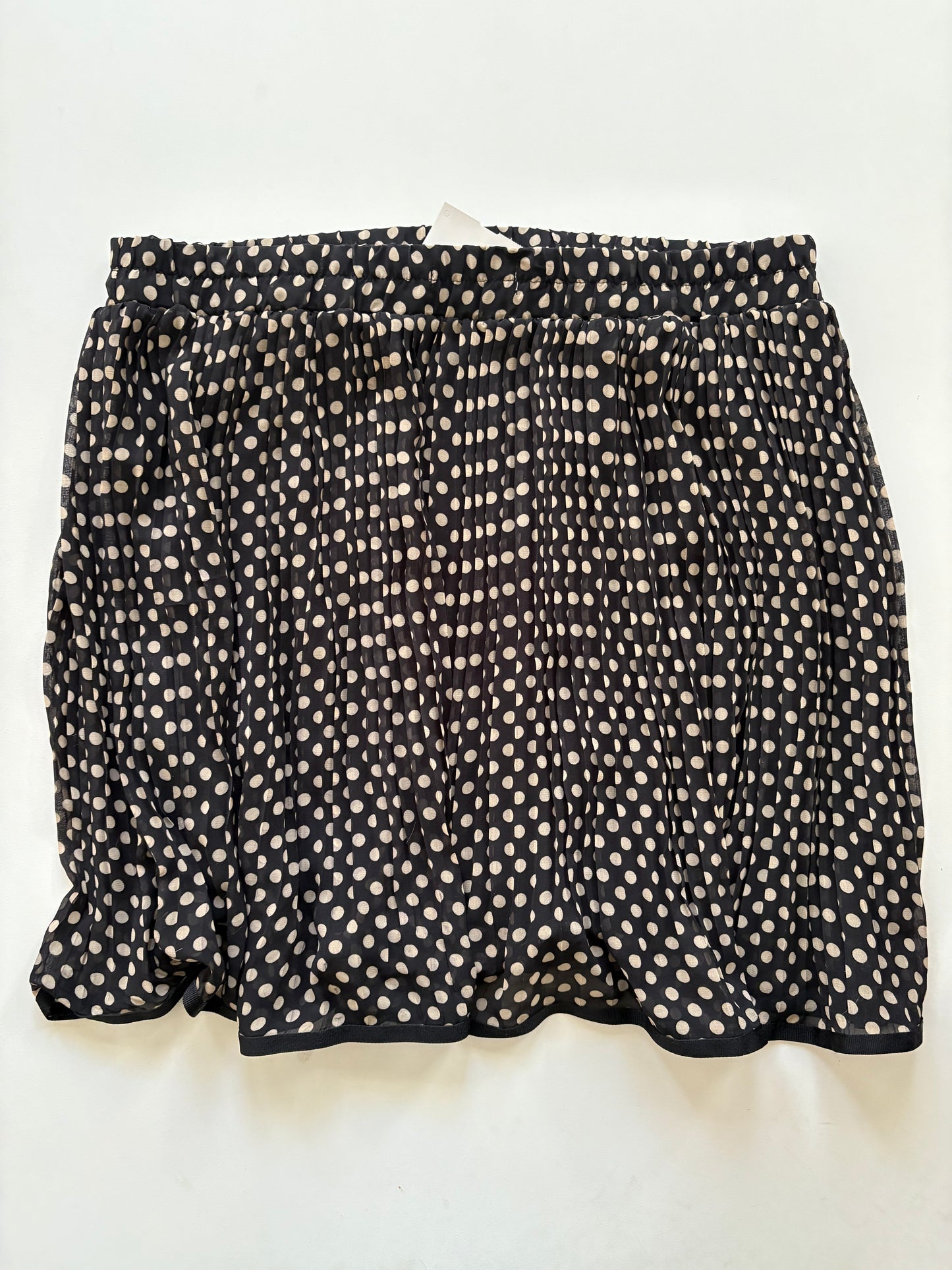 Skirt Mini & Short By Cotton Candy Size: 16