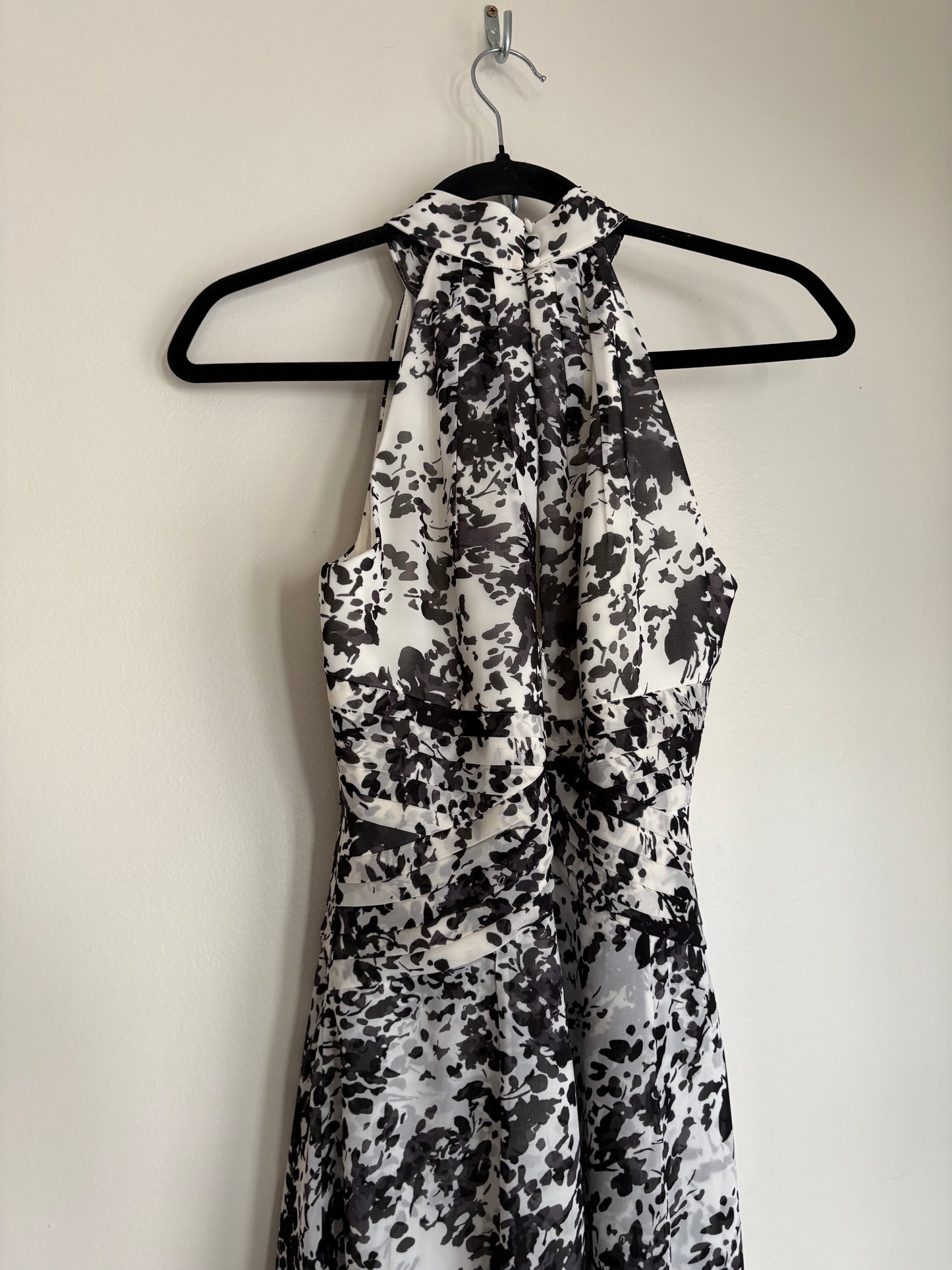 Dress Party Long By White House Black Market In Black & White, Size: 4