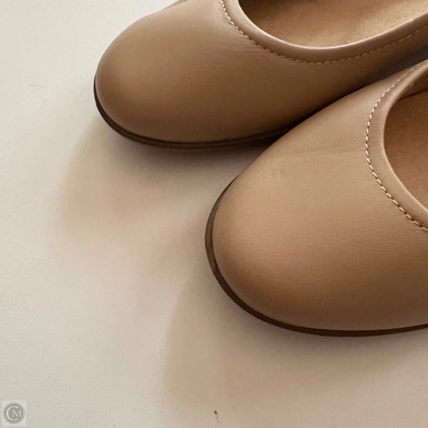 Shoes Flats By Naturalizer In Tan, Size: 8.5
