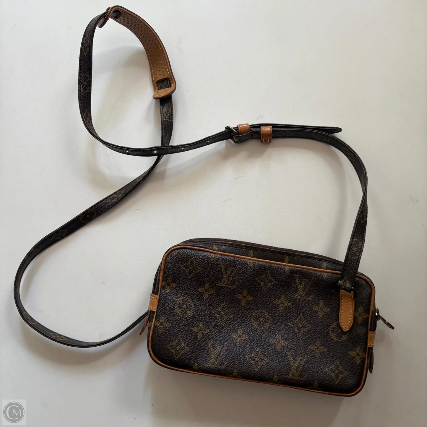 Handbag Luxury Designer By Louis Vuitton, Size: Medium