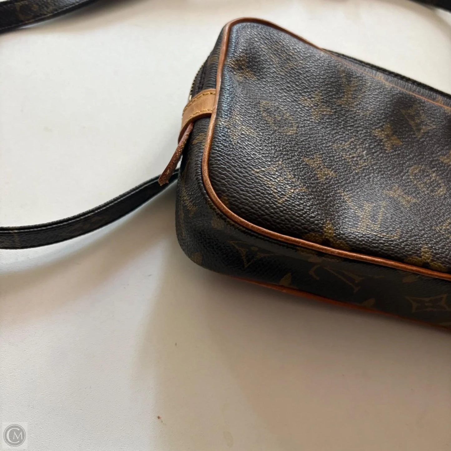Handbag Luxury Designer By Louis Vuitton, Size: Medium