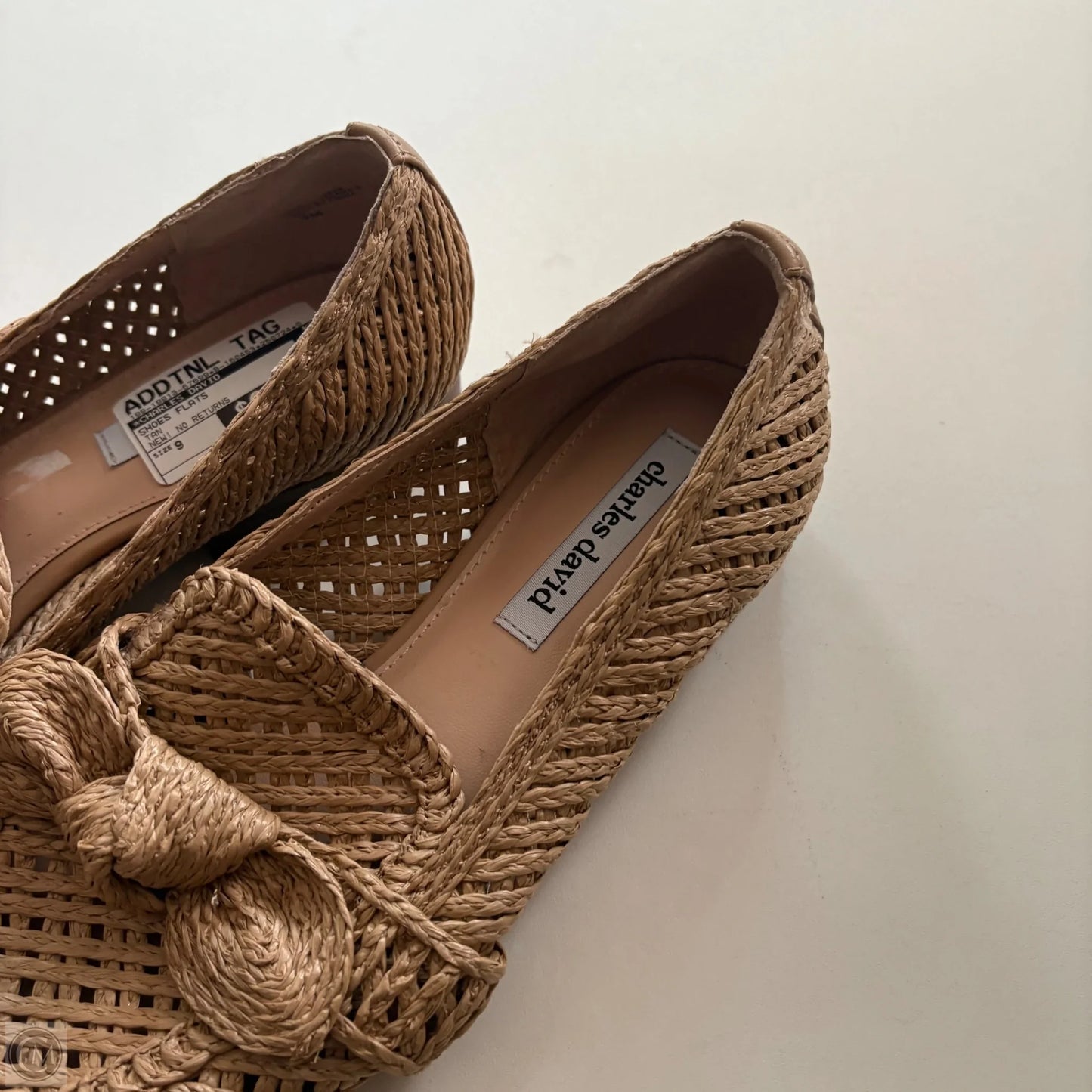 Shoes Flats By Charles David In Tan, Size: 9