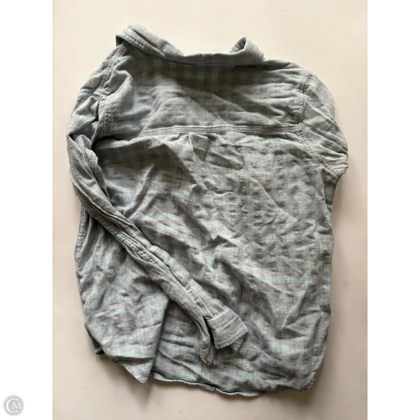 Top Long Sleeve By Universal Thread In Plaid Pattern, Size: M