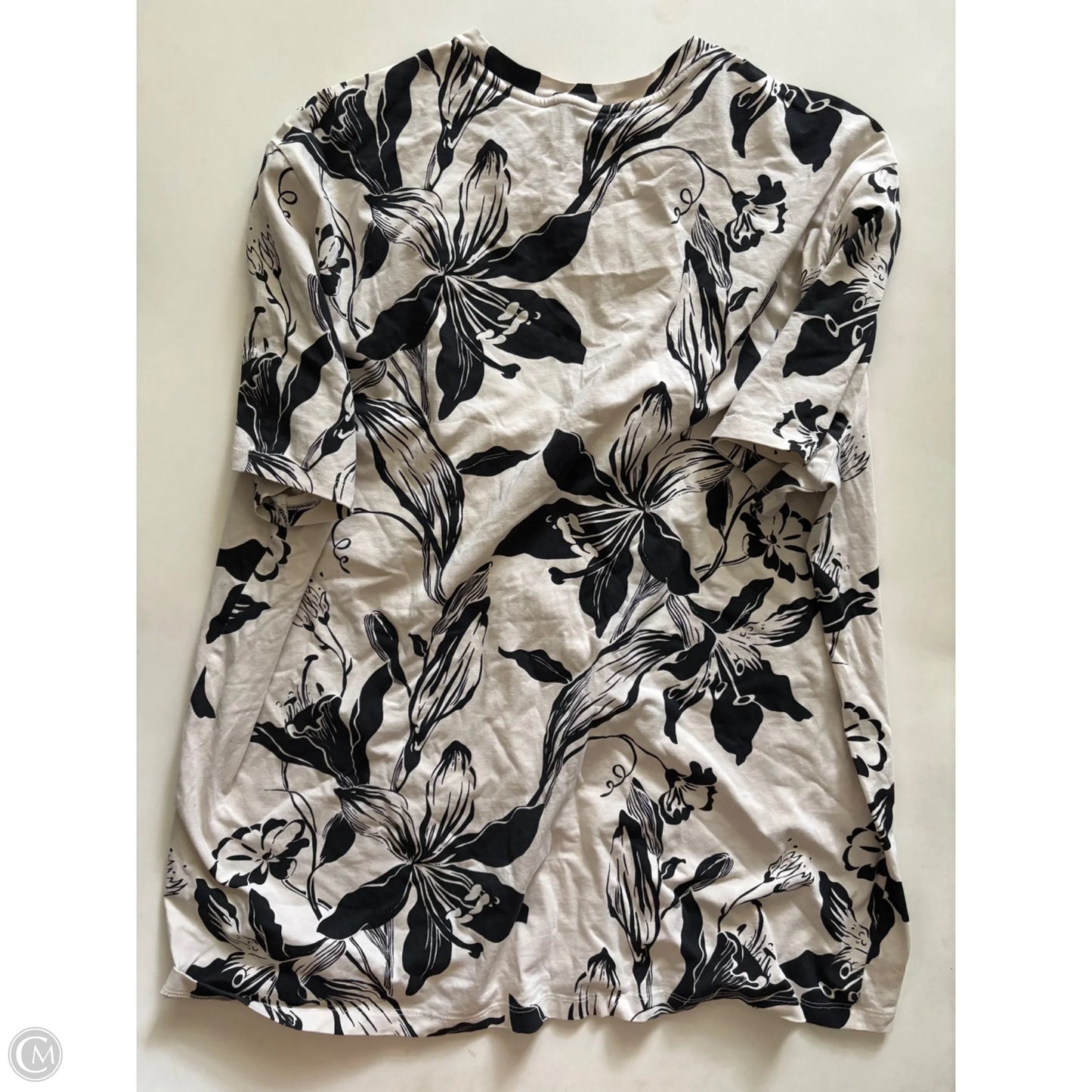 Top Short Sleeve By Express In Black & Cream, Size: Xl