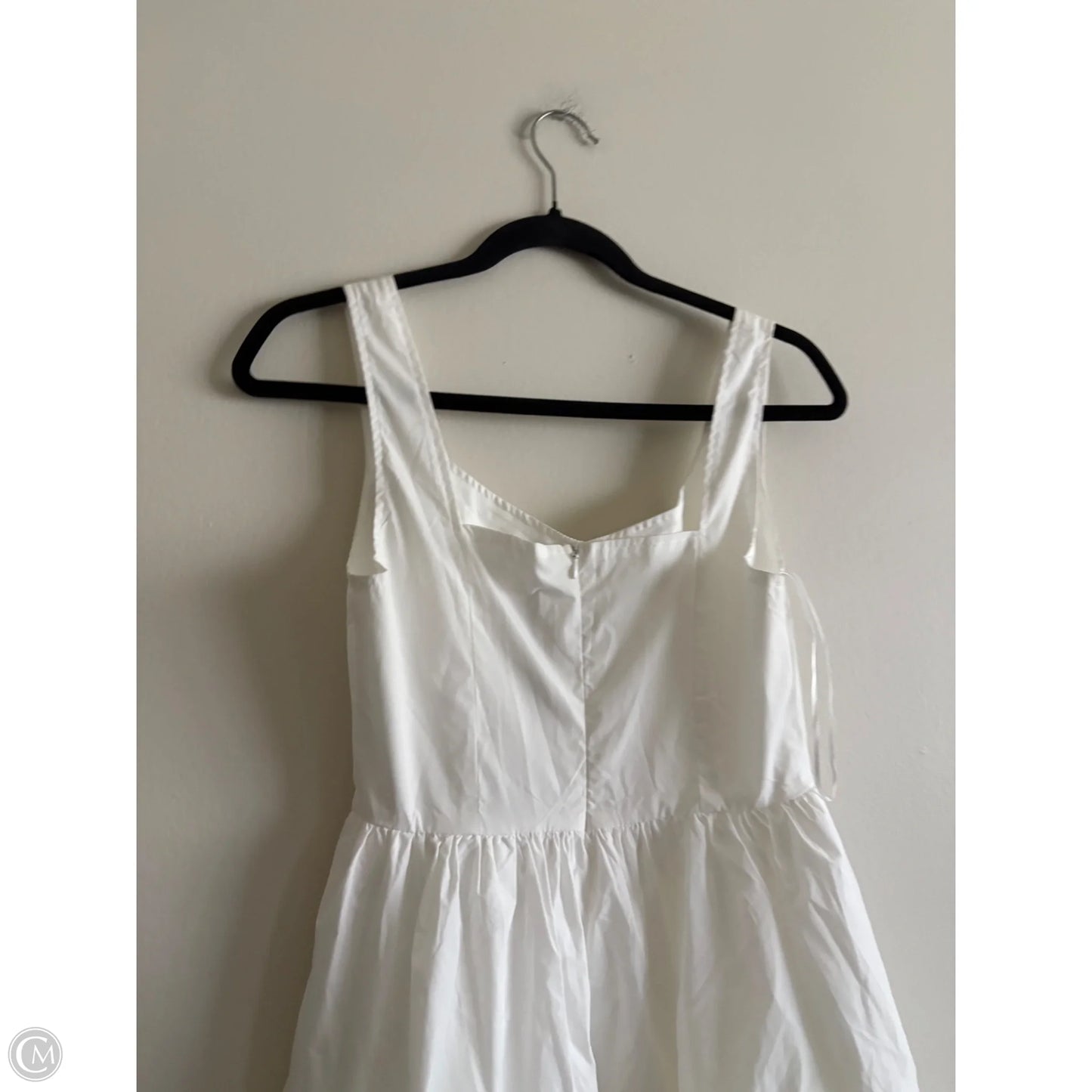 Dress Casual Short By Day + Moon In White, Size: S