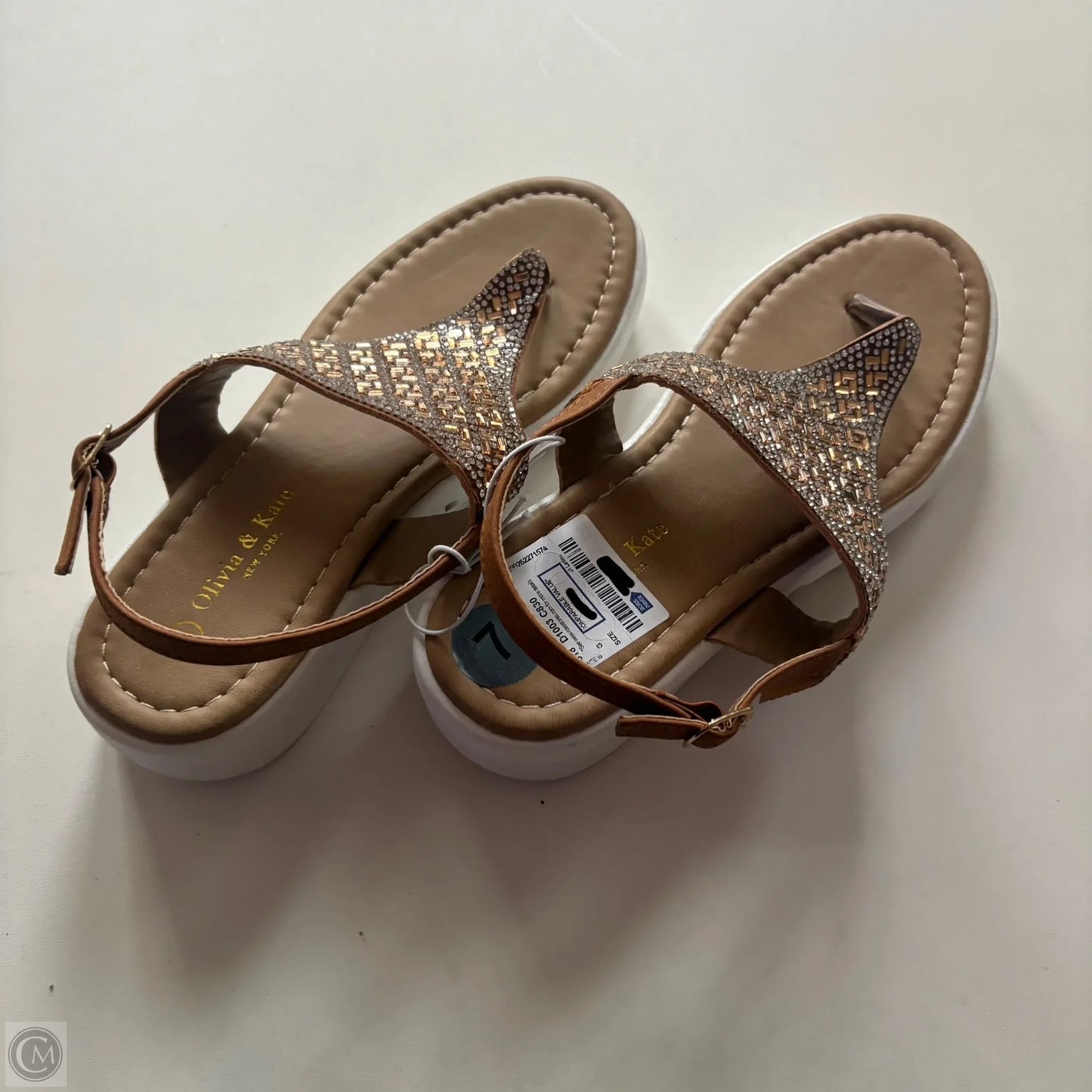 Sandals Flats By olivia and kate In Tan, Size: 7