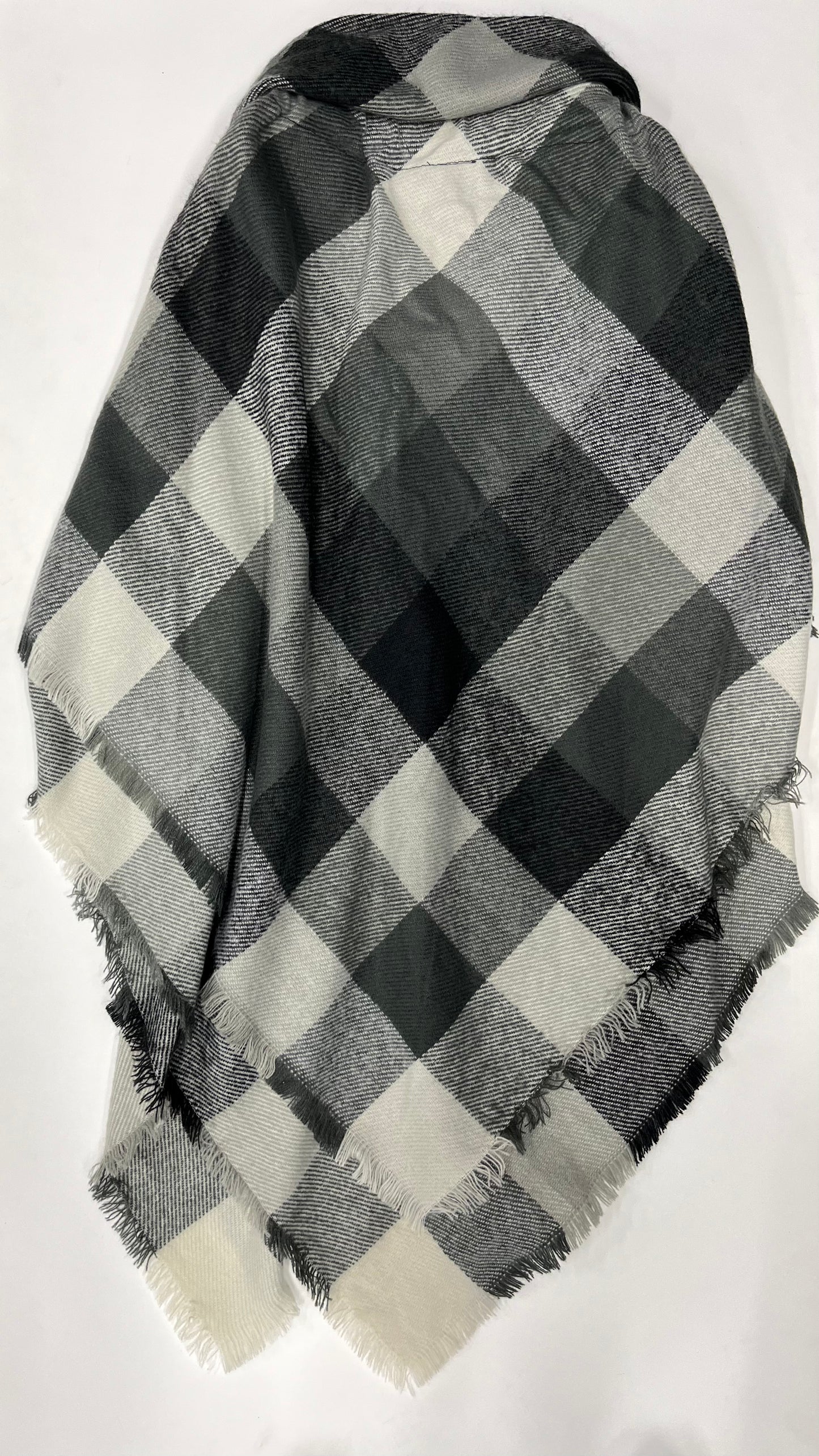 Sonoma Knit Poncho Plaid Green Grey NWT One Size