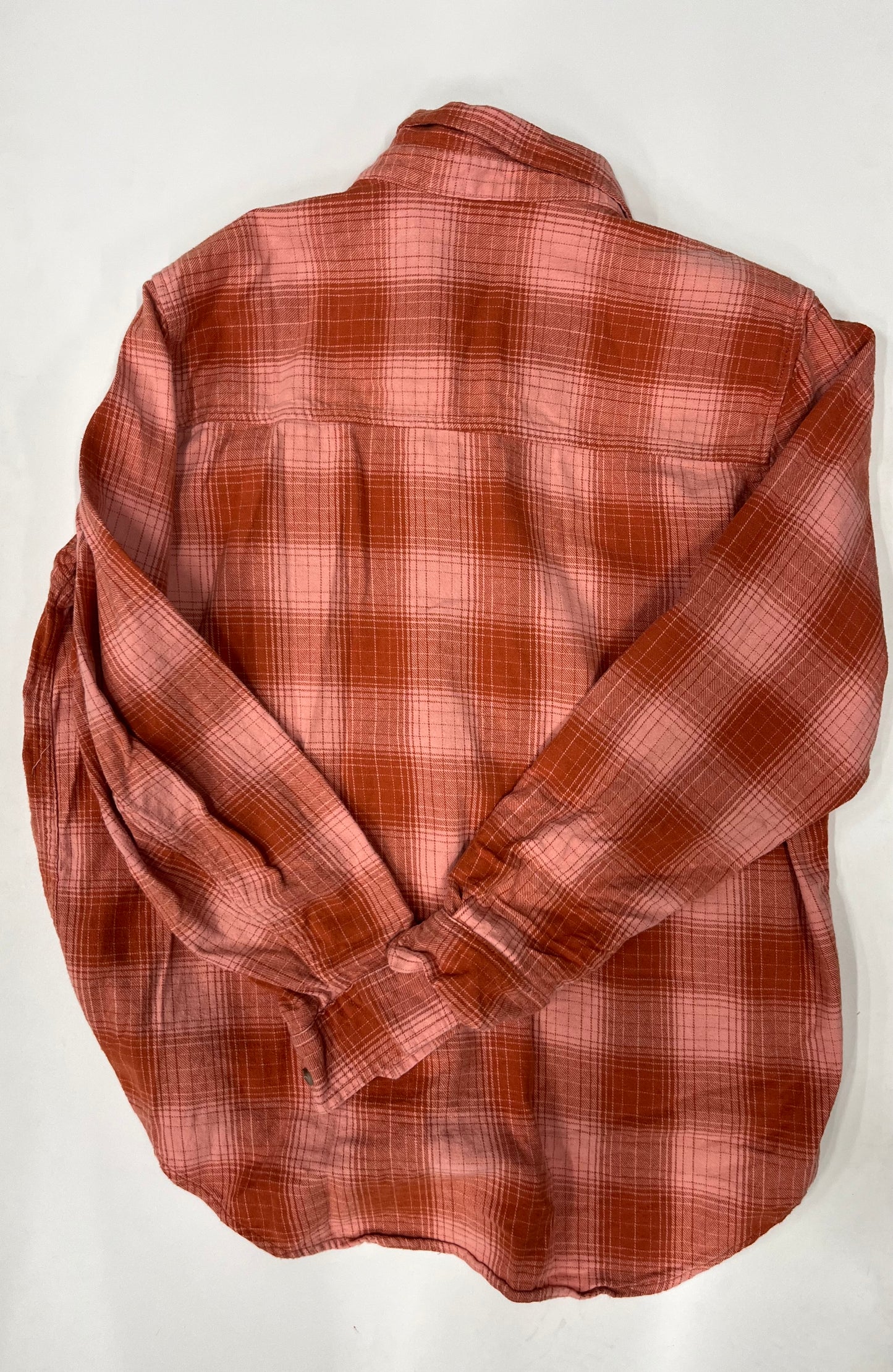Top Long Sleeve By Universal Thread Size: L