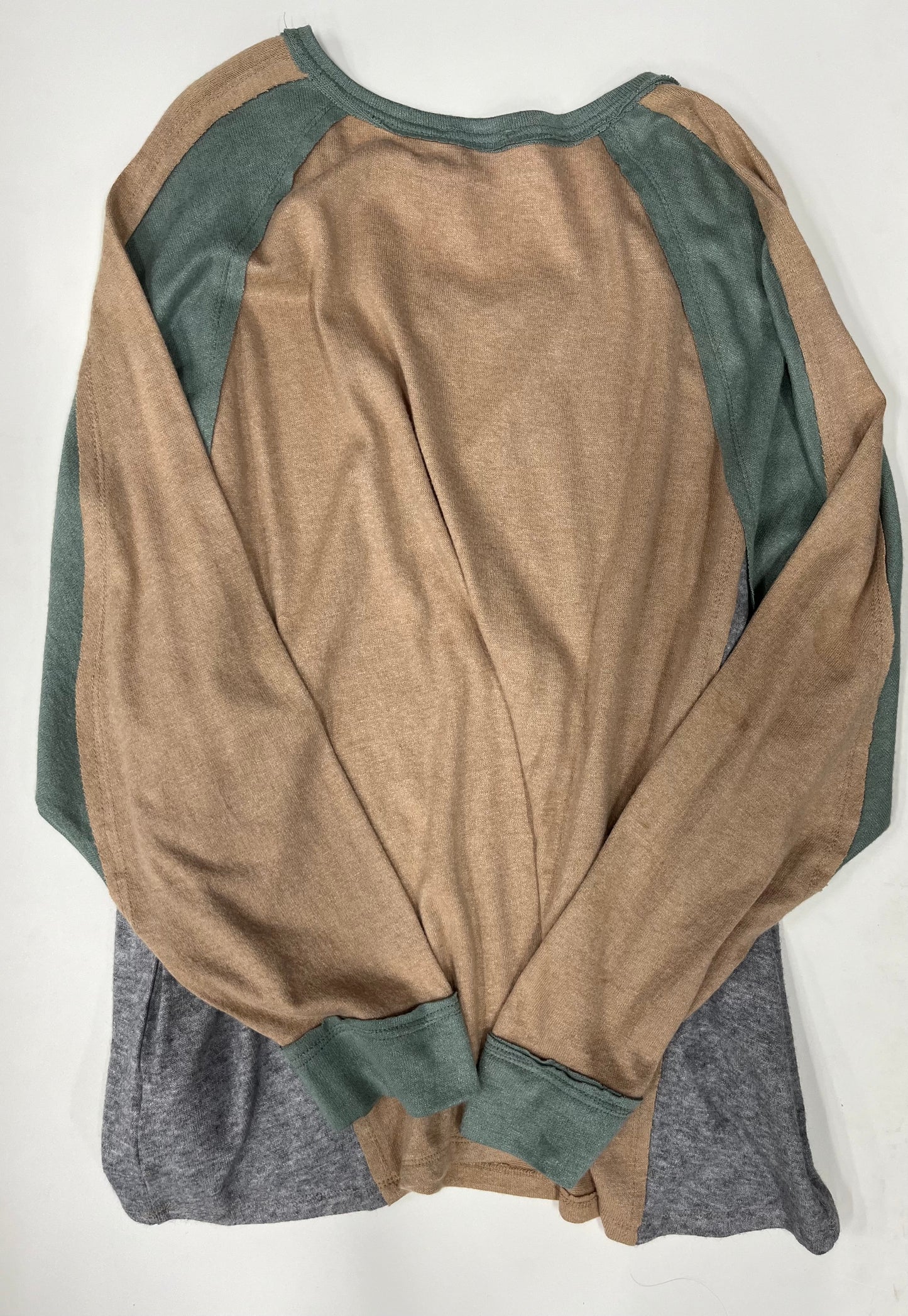 Top Long Sleeve By GiGio Size: 1x