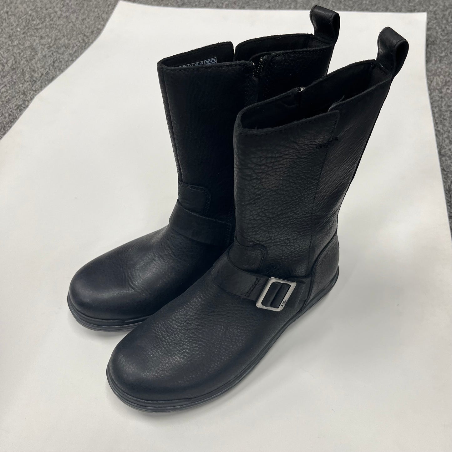 Boots Ankle Flats By Ugg Size: 7