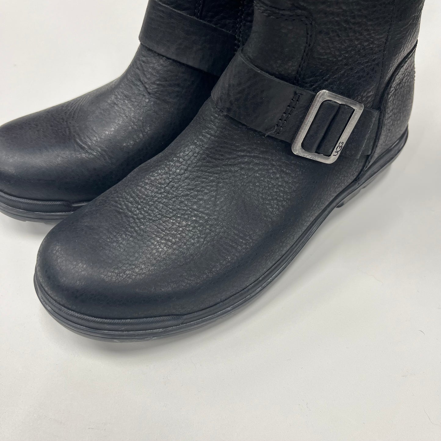 Boots Ankle Flats By Ugg Size: 7