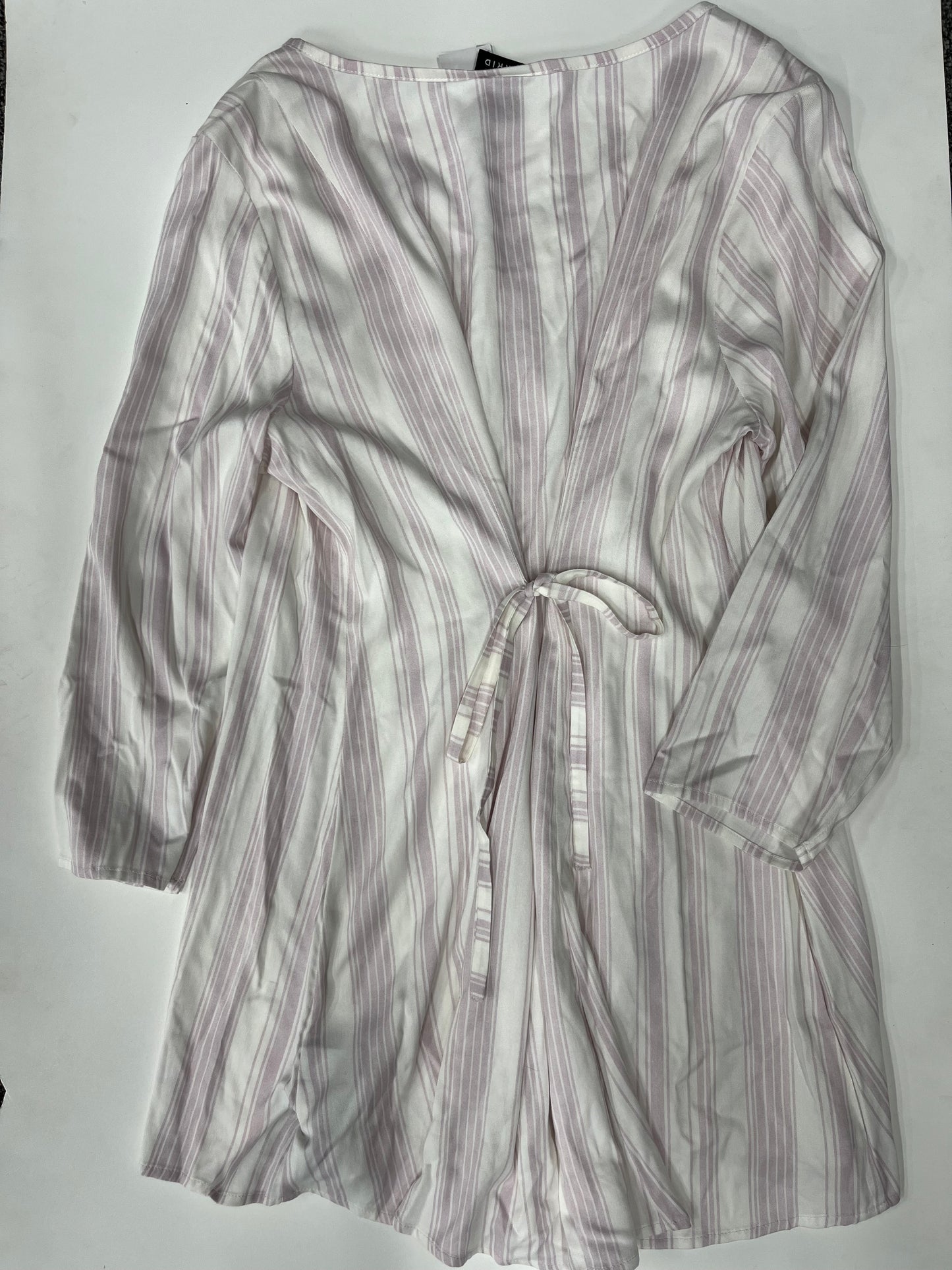 Top Long Sleeve By Torrid Size: Xl