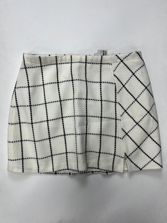 Skirt Mini & Short By Cato  Size: 12