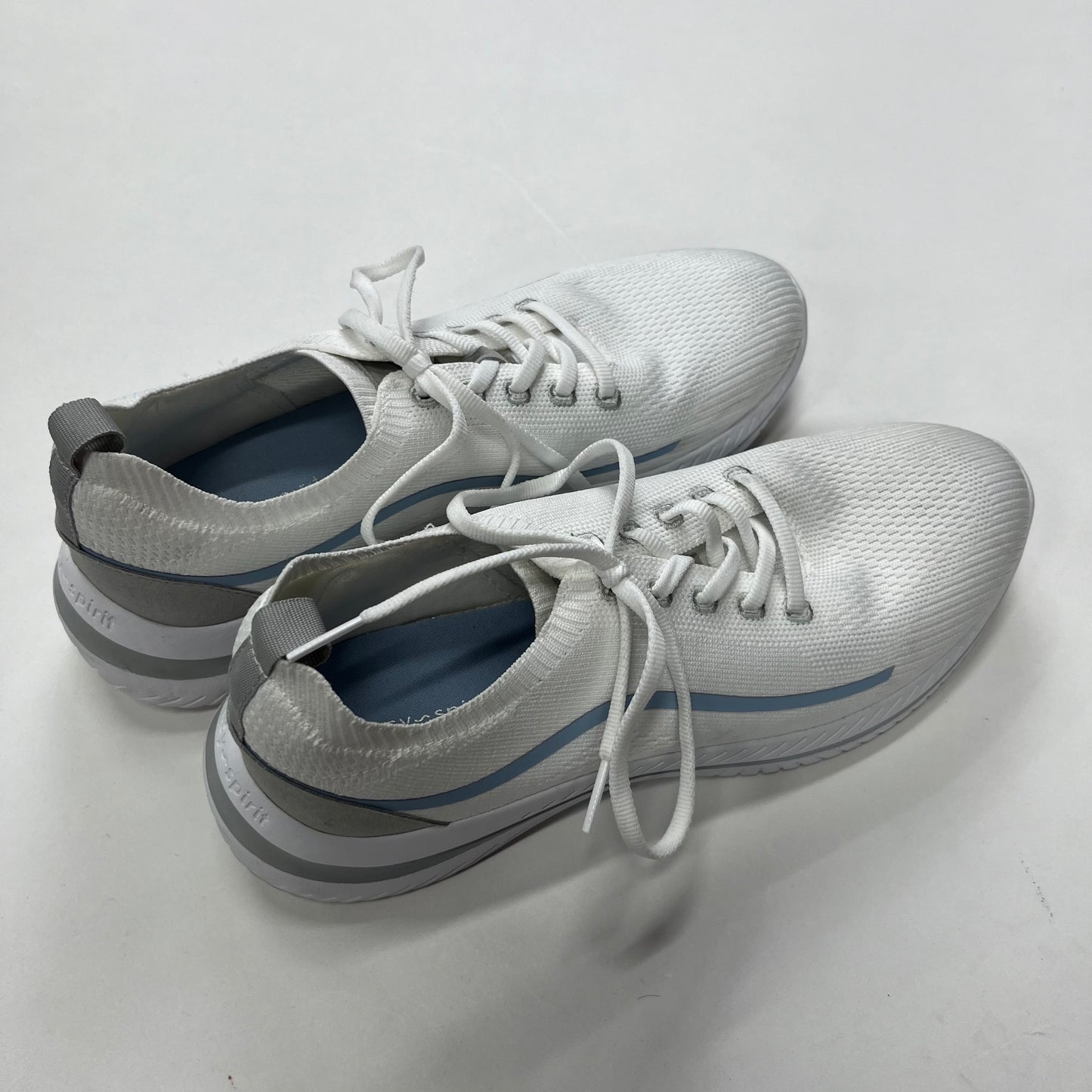 White Shoes Athletic Easy Spirit, Size 10