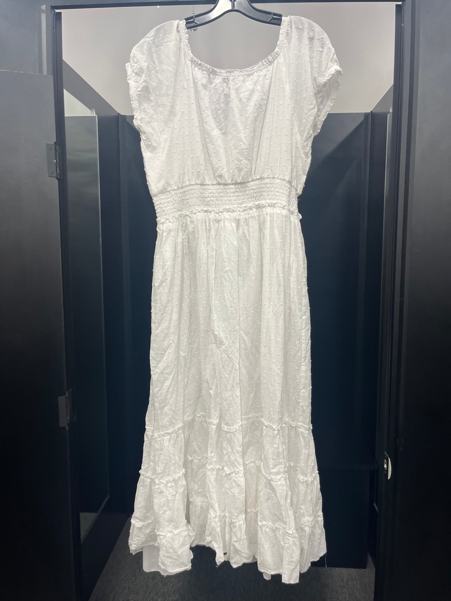 White Dress Casual Maxi Betsey Johnson, Size Xl