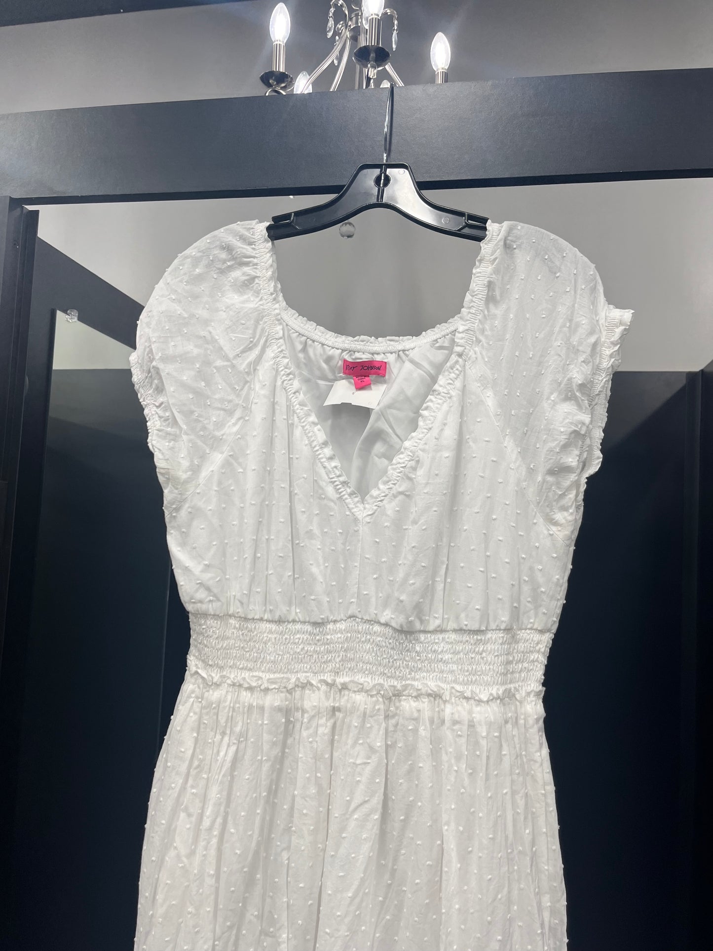 White Dress Casual Maxi Betsey Johnson, Size Xl