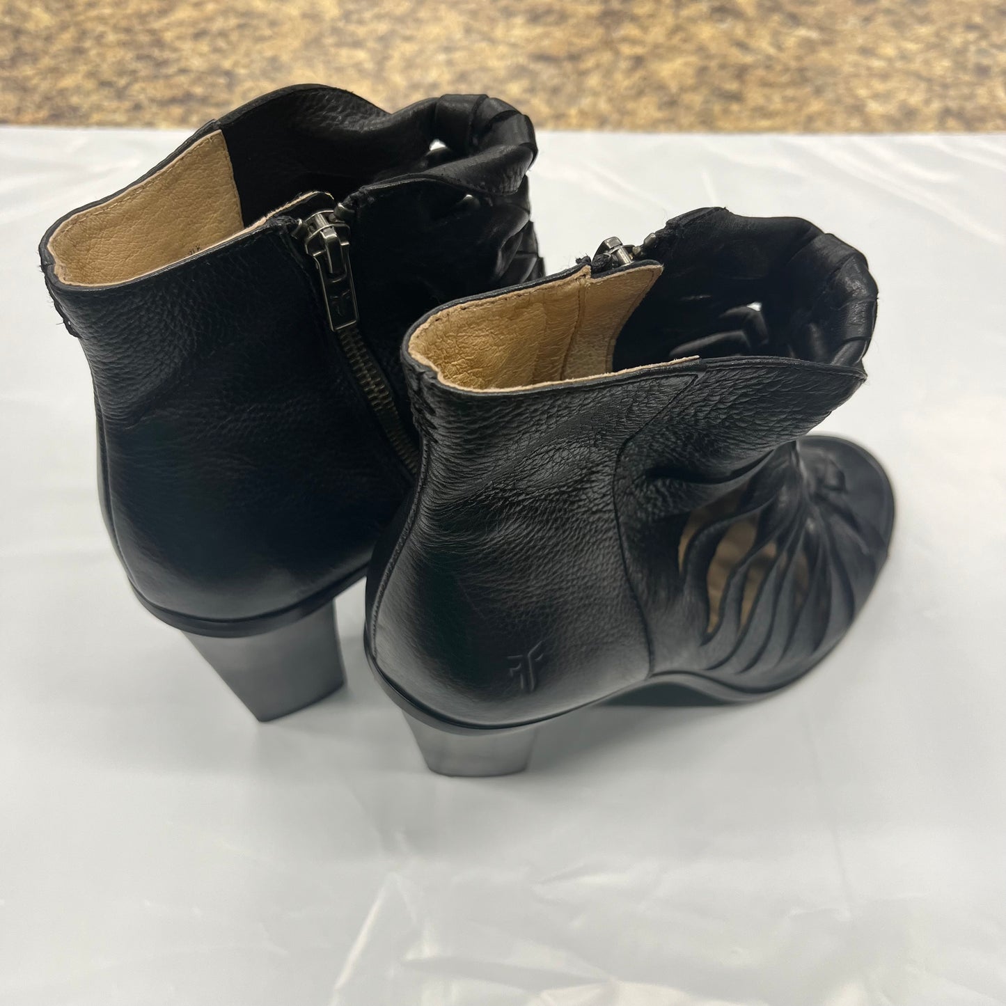 Sandals Heels Wedge By Frye In Black, Size: 10