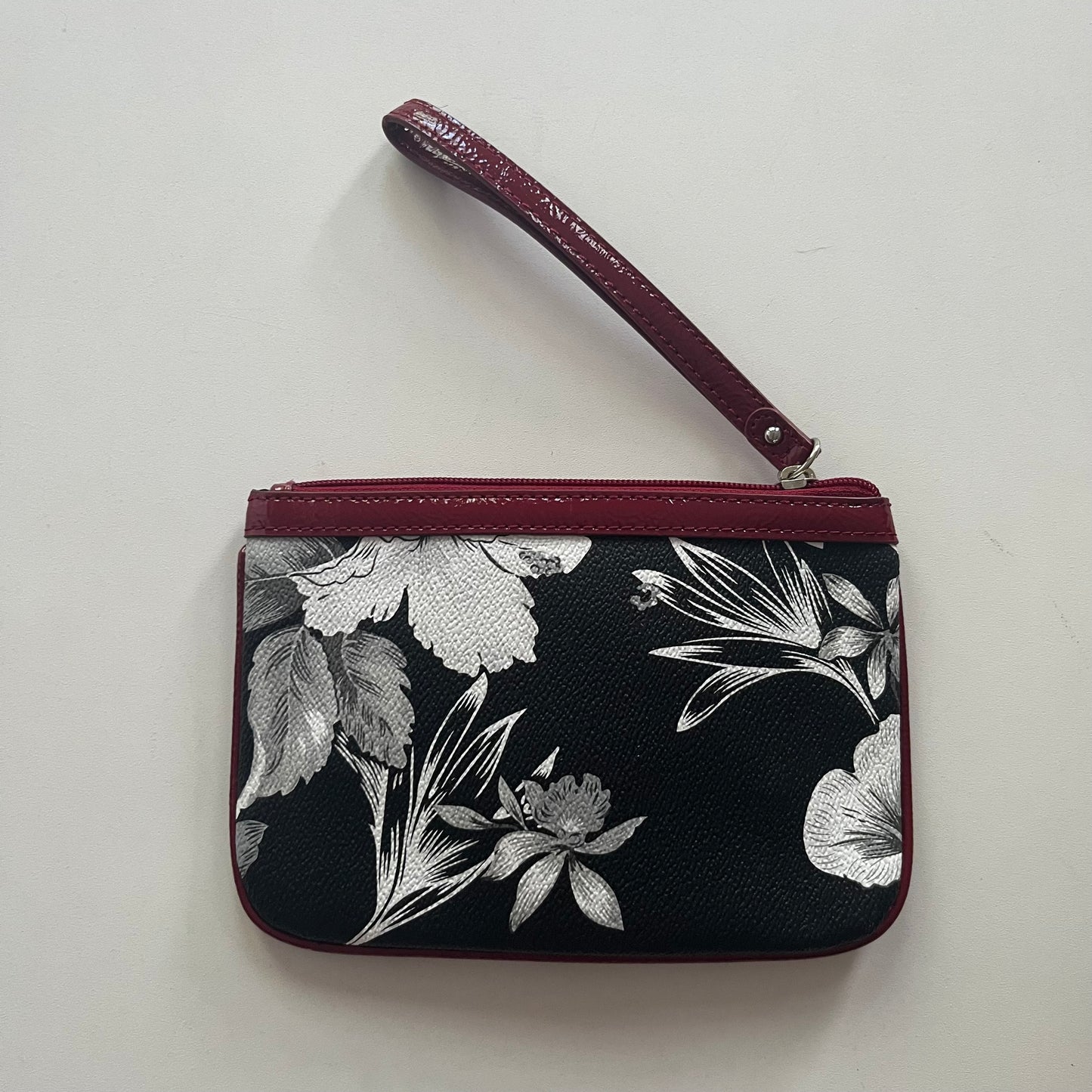 Wristlet By Nine West, Size: Medium