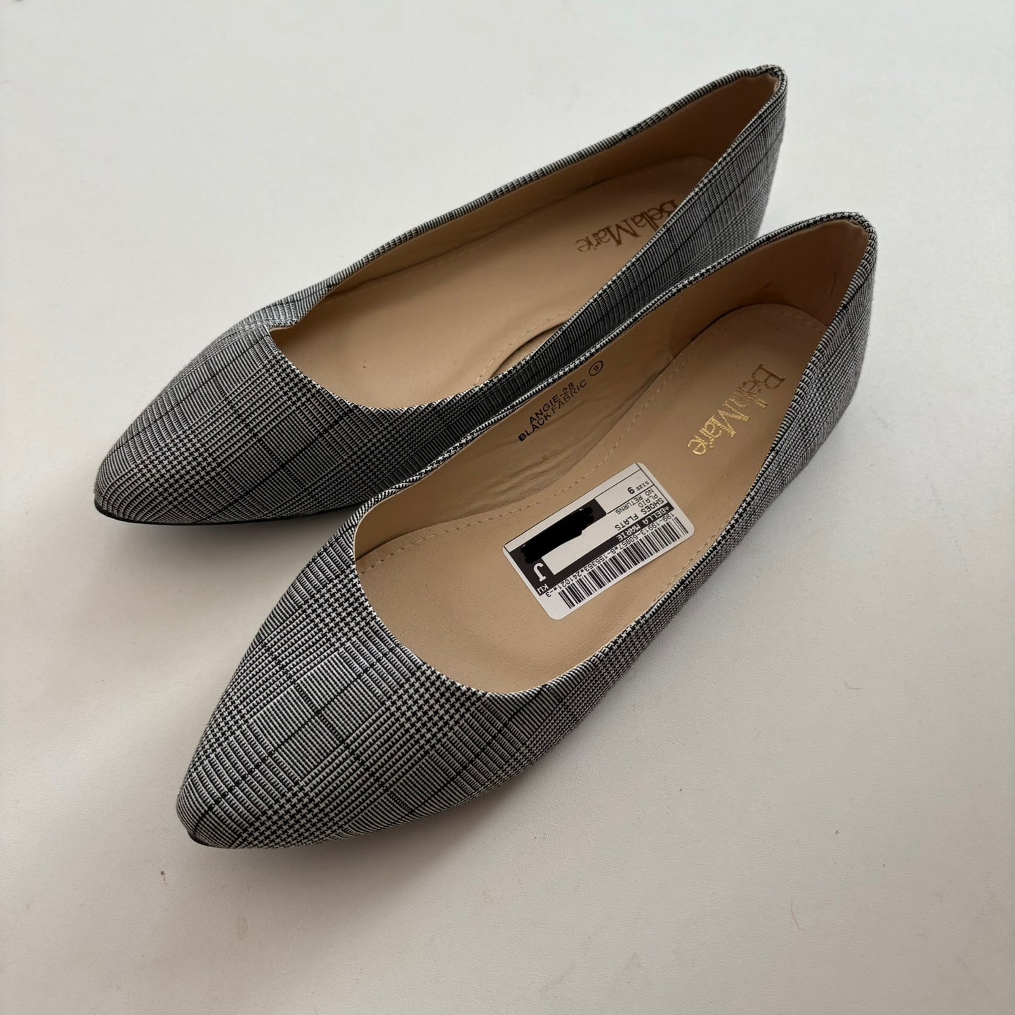 Shoes Flats By Bella Marie In Plaid, Size: 9