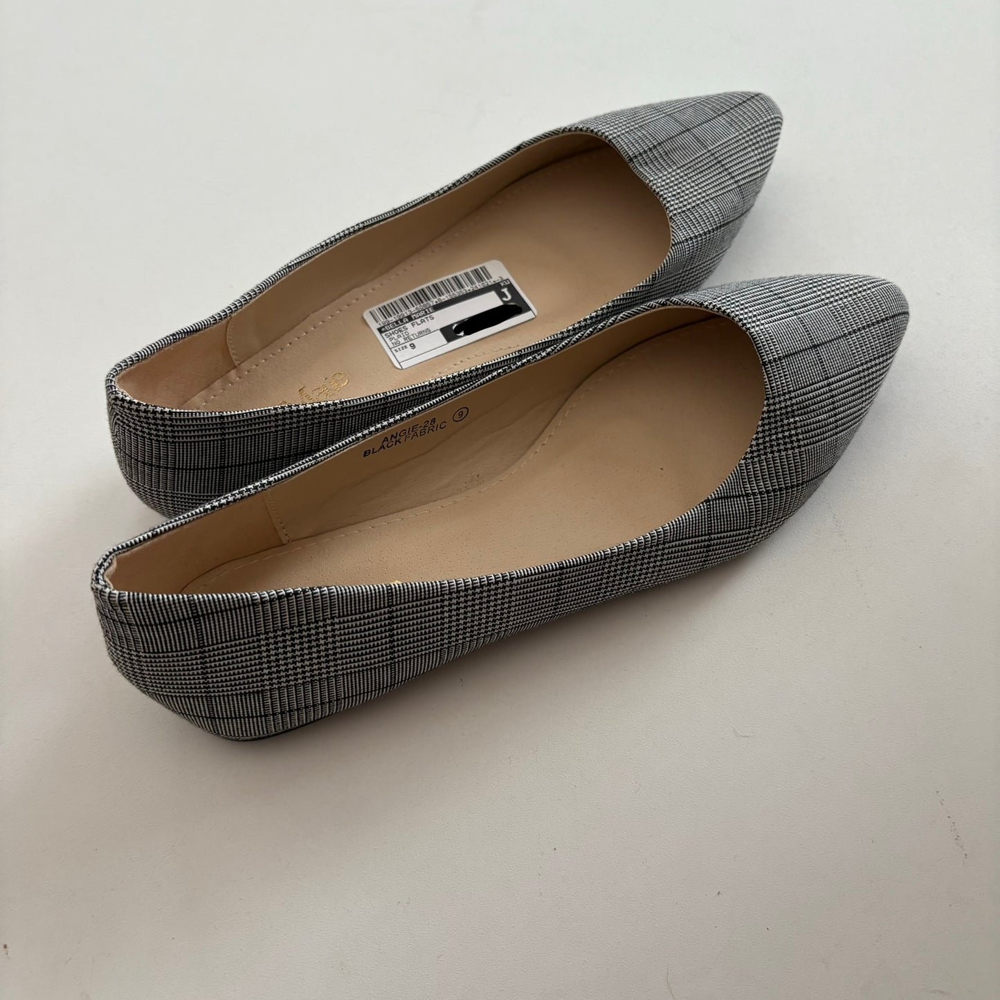 Shoes Flats By Bella Marie In Plaid, Size: 9