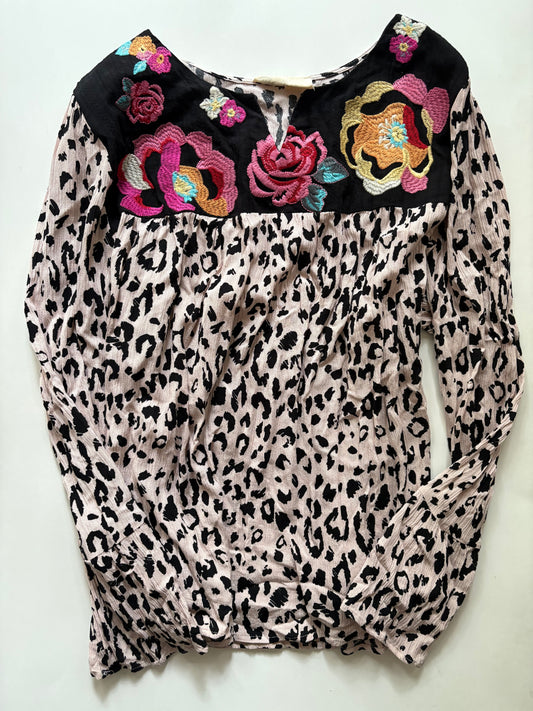 Top Long Sleeve By Savanna Jane In Animal Print, Size: 2x