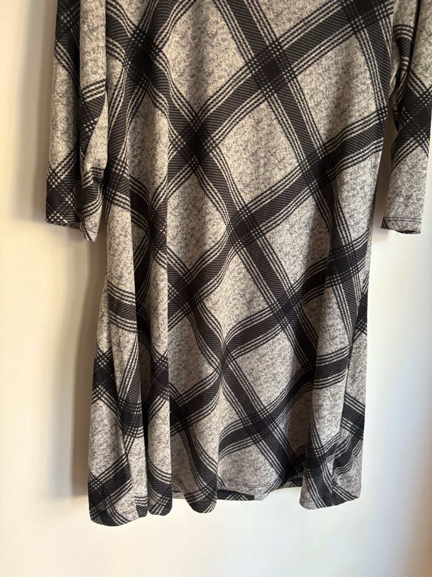 Dress Work By Clothes Mentor In Plaid Pattern, Size: Xl