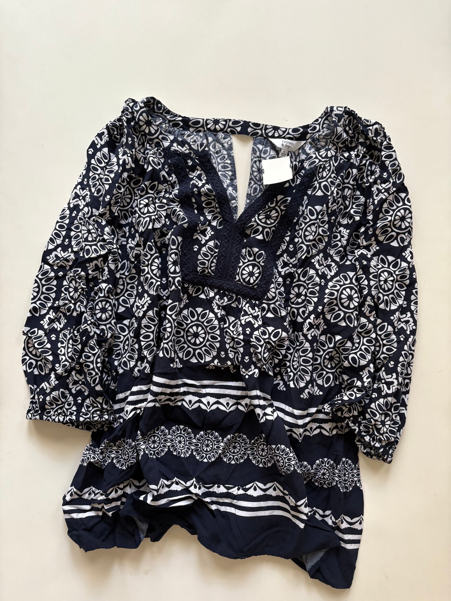 Top 3/4 Sleeve By Crown And Ivy In Navy, Size: M