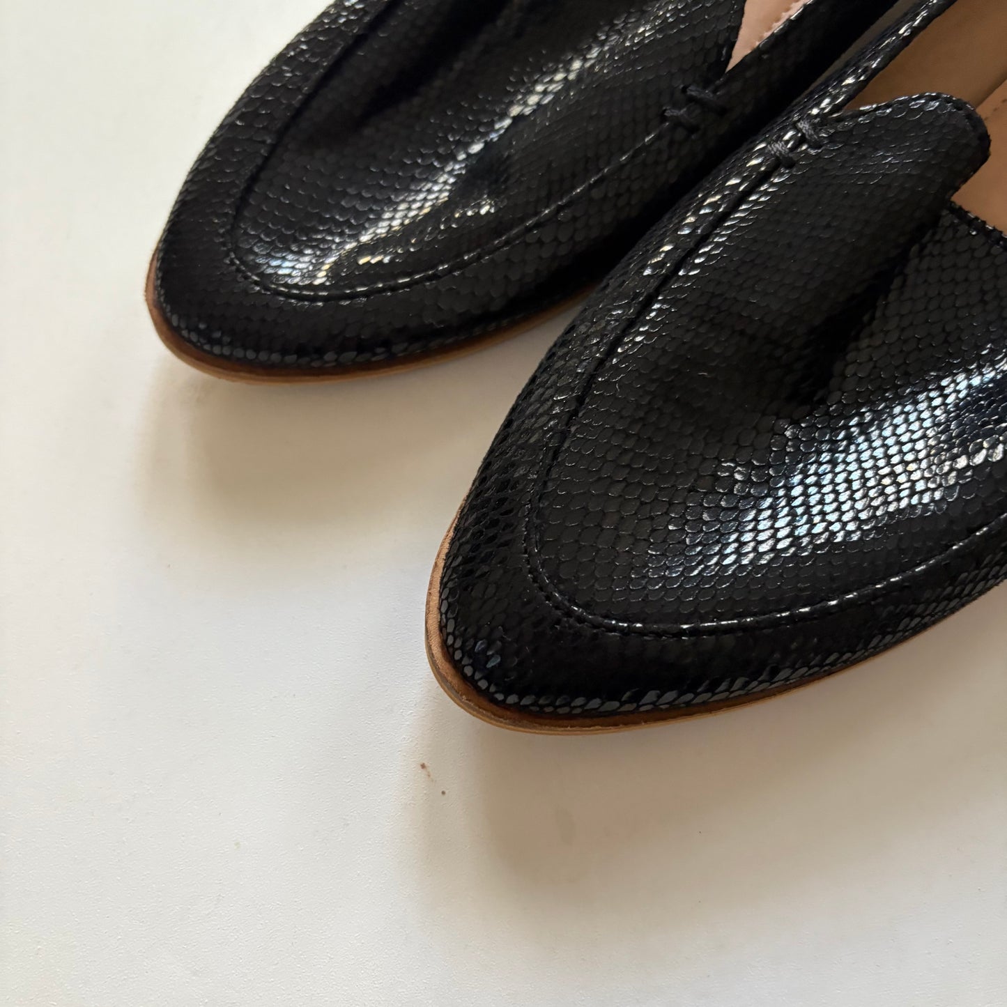 Shoes Flats By Cmc In Black, Size: 8.5