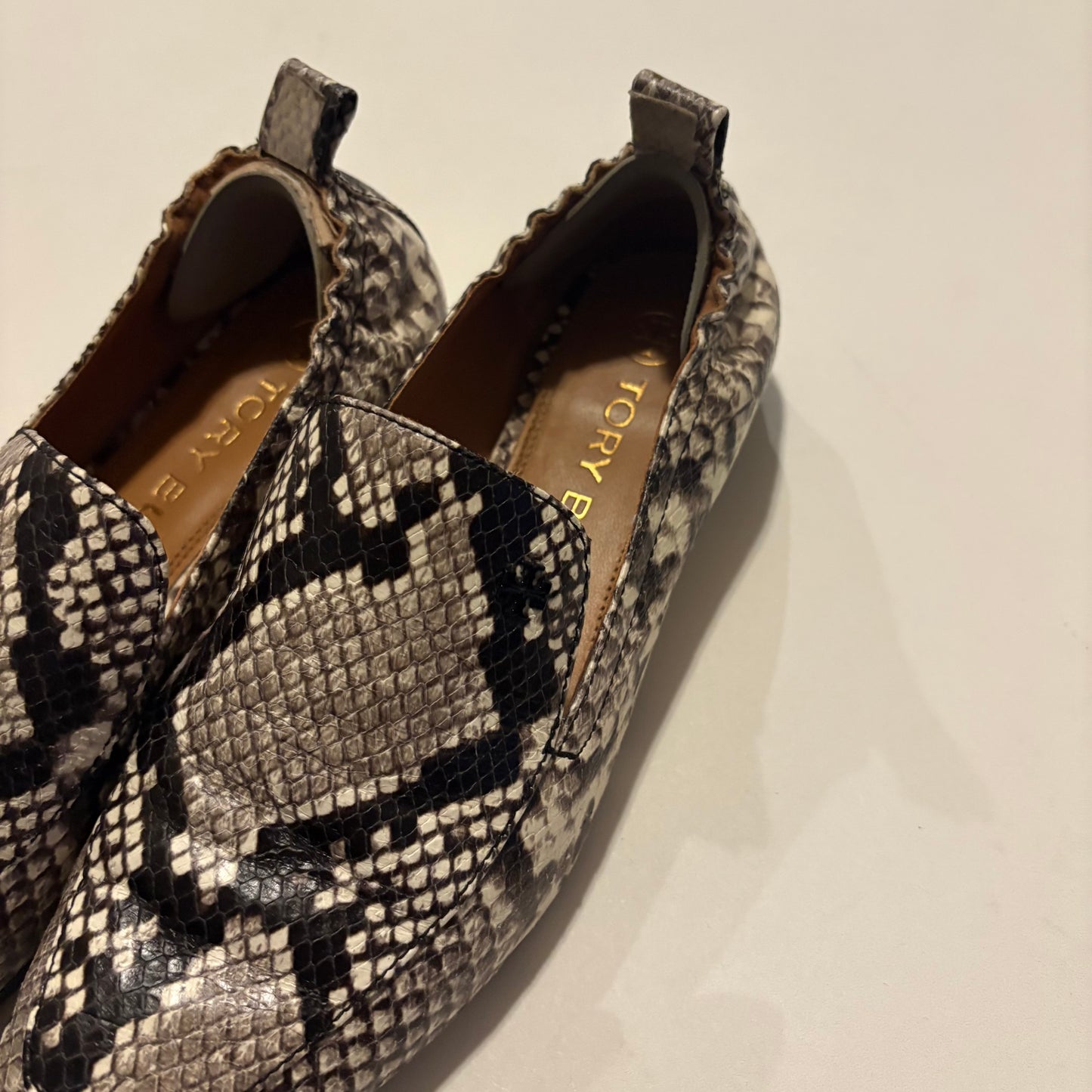 Shoes Flats By Tory Burch In Animal Print, Size: 7