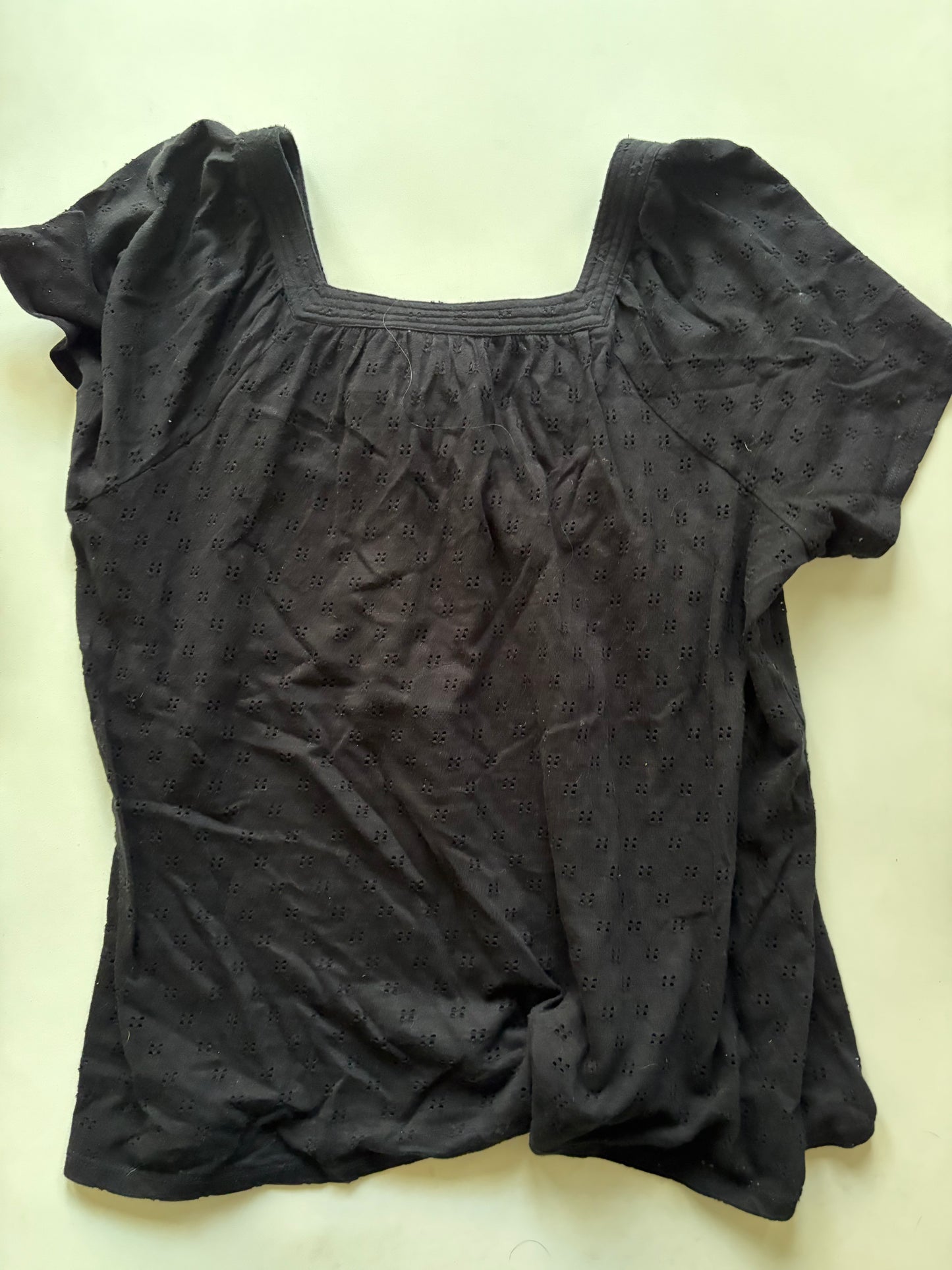 Top Short Sleeve By Style And Company In Black, Size: L