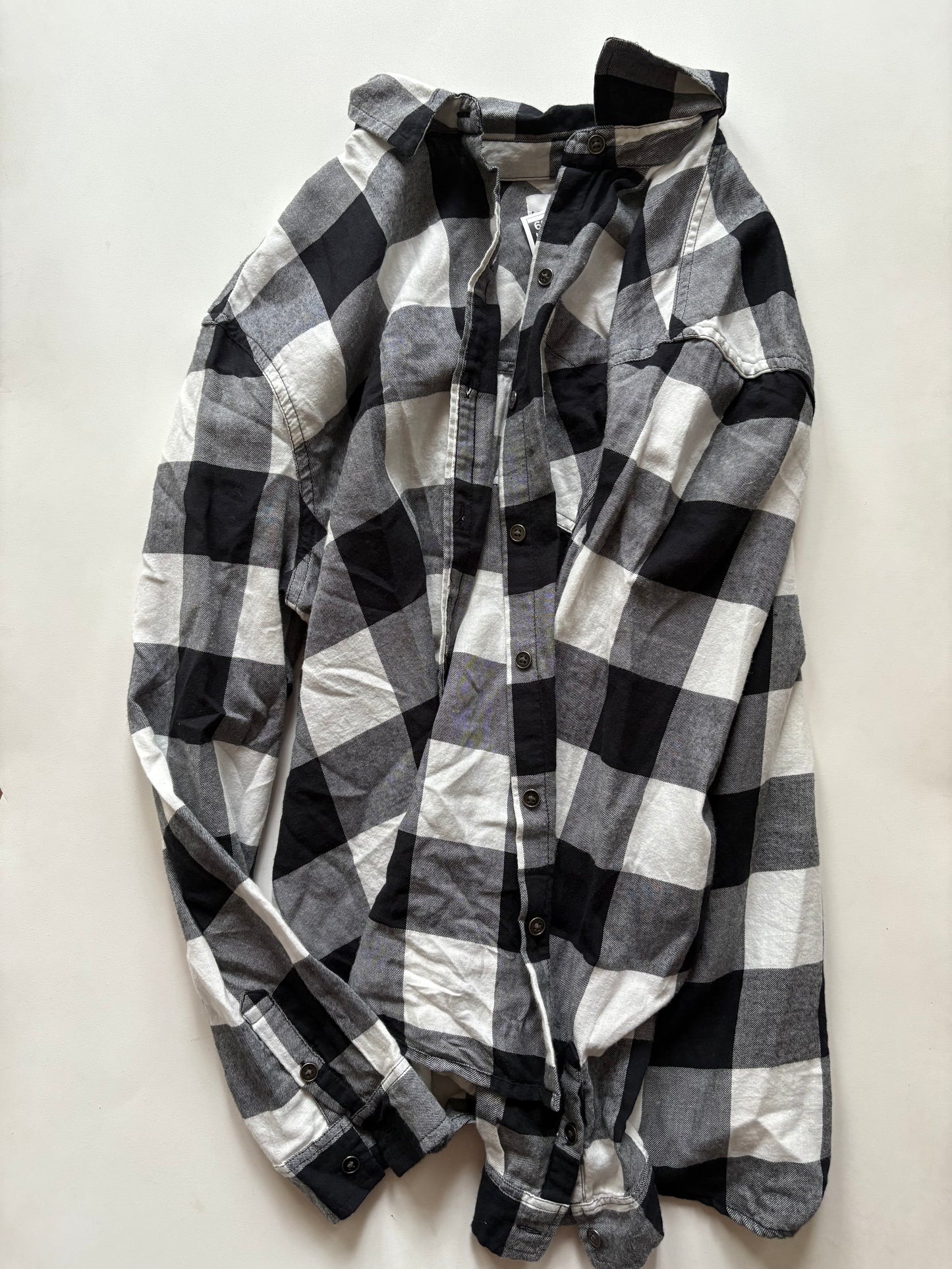 Top Long Sleeve By True Craft In Plaid Pattern, Size: L