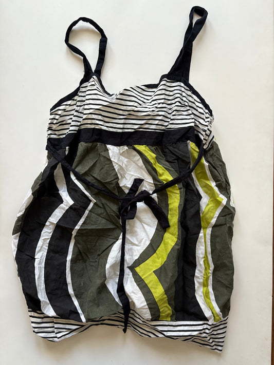 Top Sleeveless By Biographie  Size: Xl