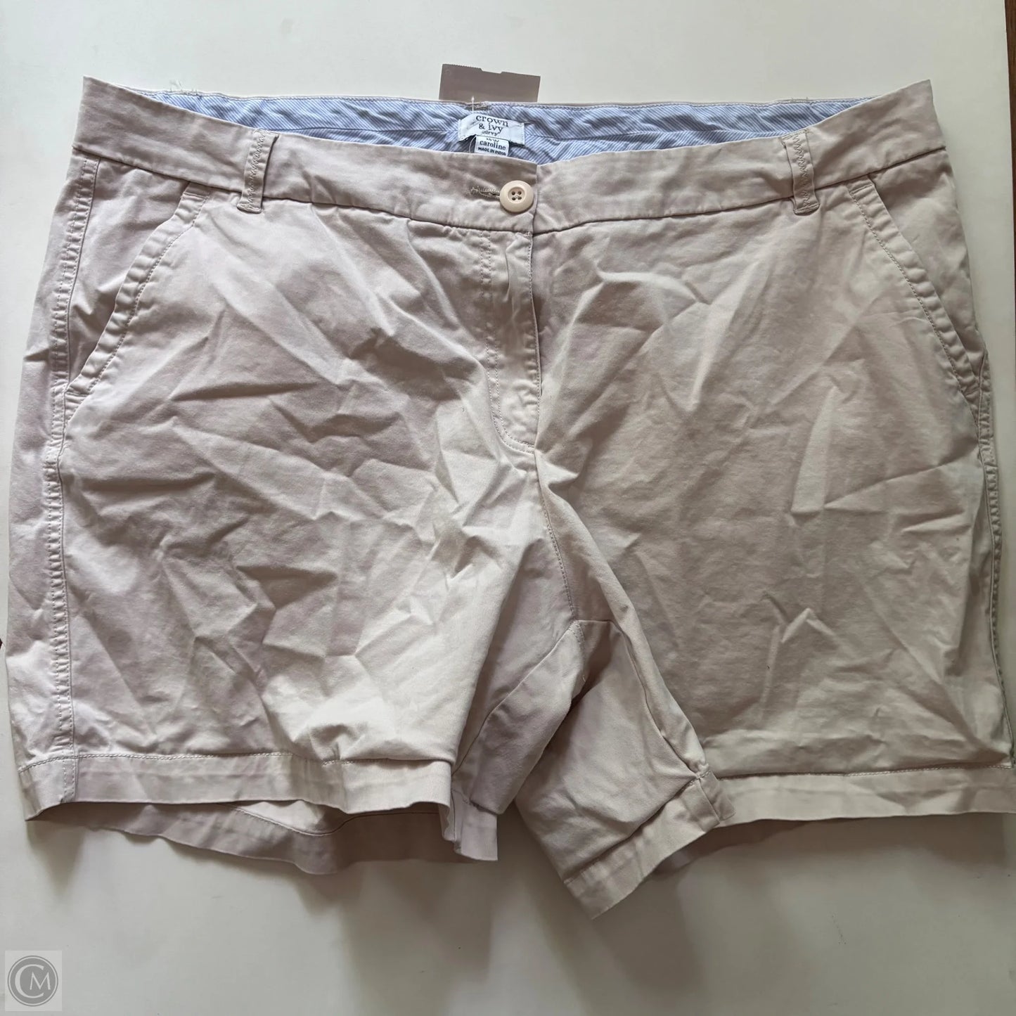 Shorts By Crown And Ivy In Tan, Size: 18