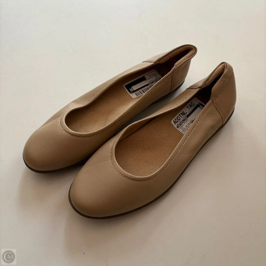 Shoes Flats By Naturalizer In Tan, Size: 8.5