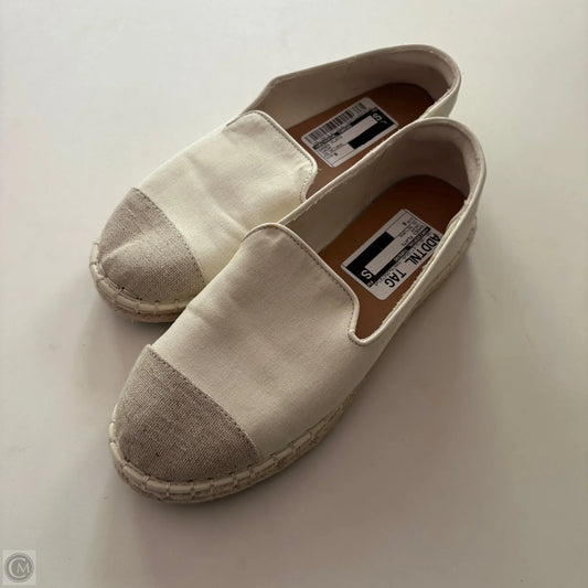 Shoes Flats By Universal Thread In Cream, Size: 6
