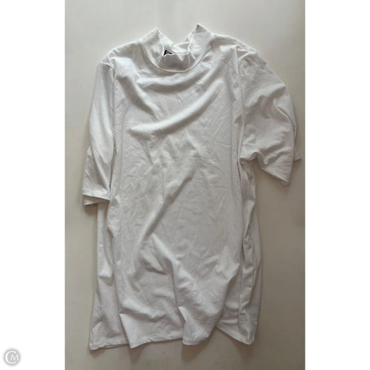 Top Short Sleeve By Torrid In White, Size: 3x