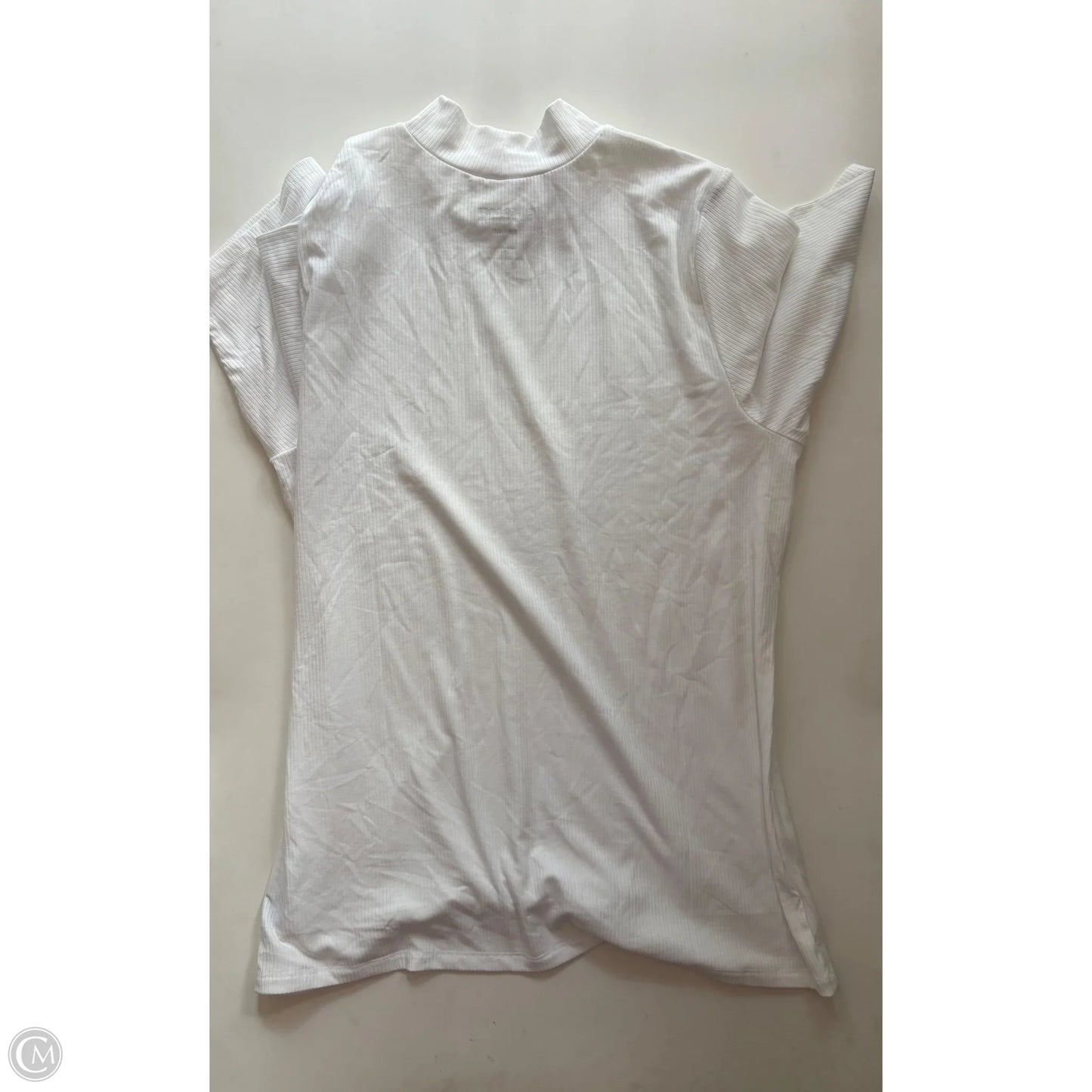 Top Short Sleeve By Torrid In White, Size: 3x