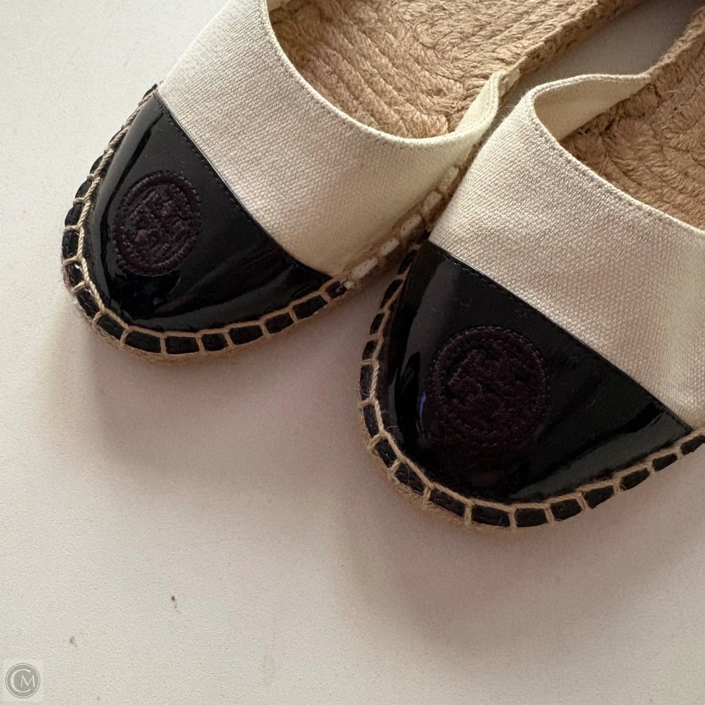 Sandals Designer By Tory Burch In Cream, Size: 8