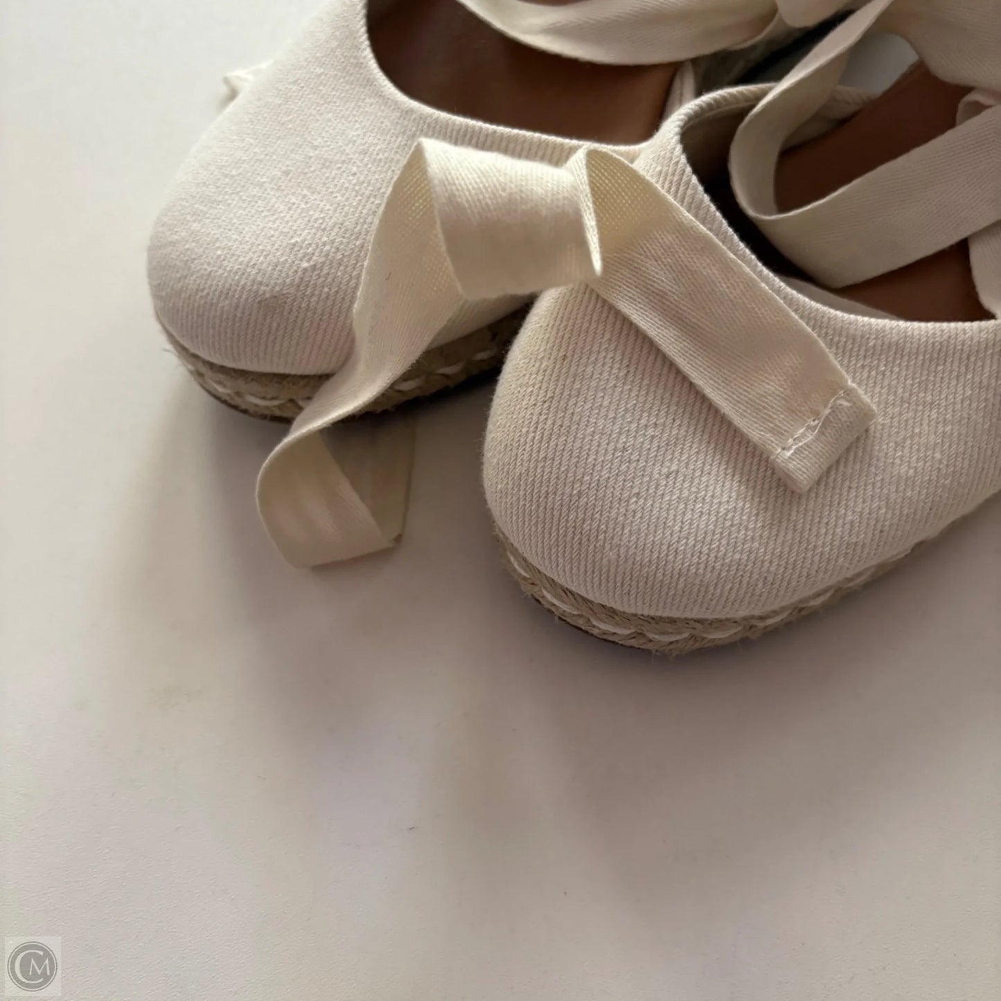 Shoes Heels Wedge By Kelly And Katie In Cream, Size: 9