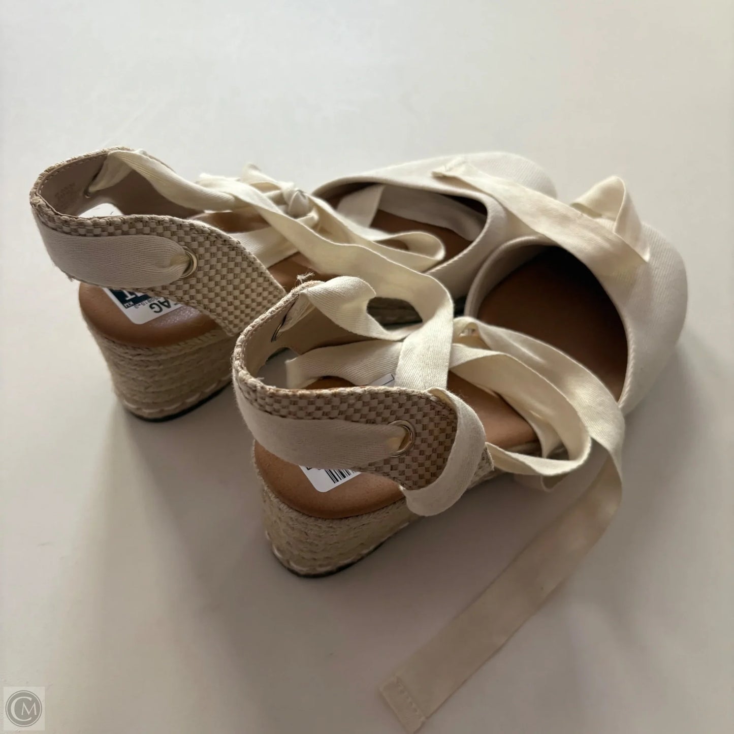Shoes Heels Wedge By Kelly And Katie In Cream, Size: 9