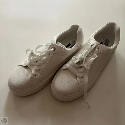 Shoes Designer By Michael Kors In White, Size: 11