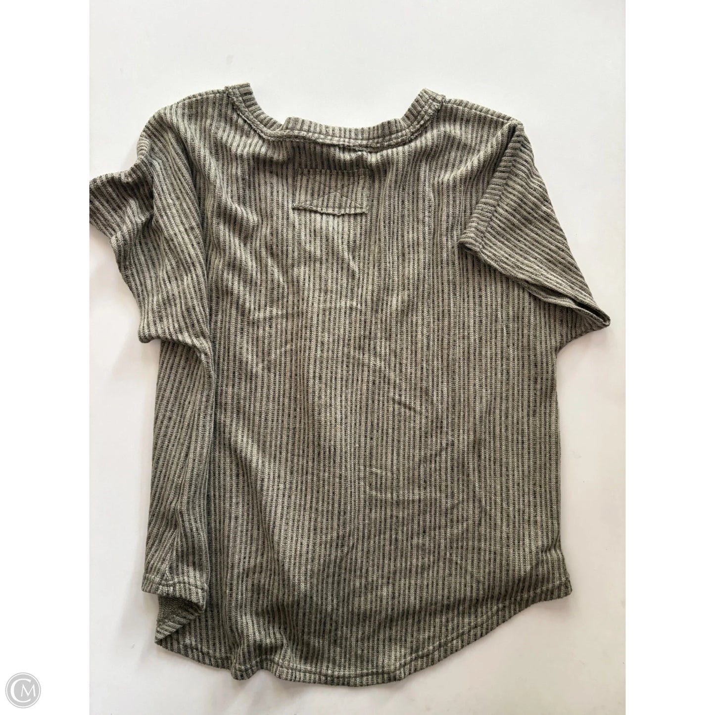 Top Short Sleeve By Blu Pepper In Green, Size: L