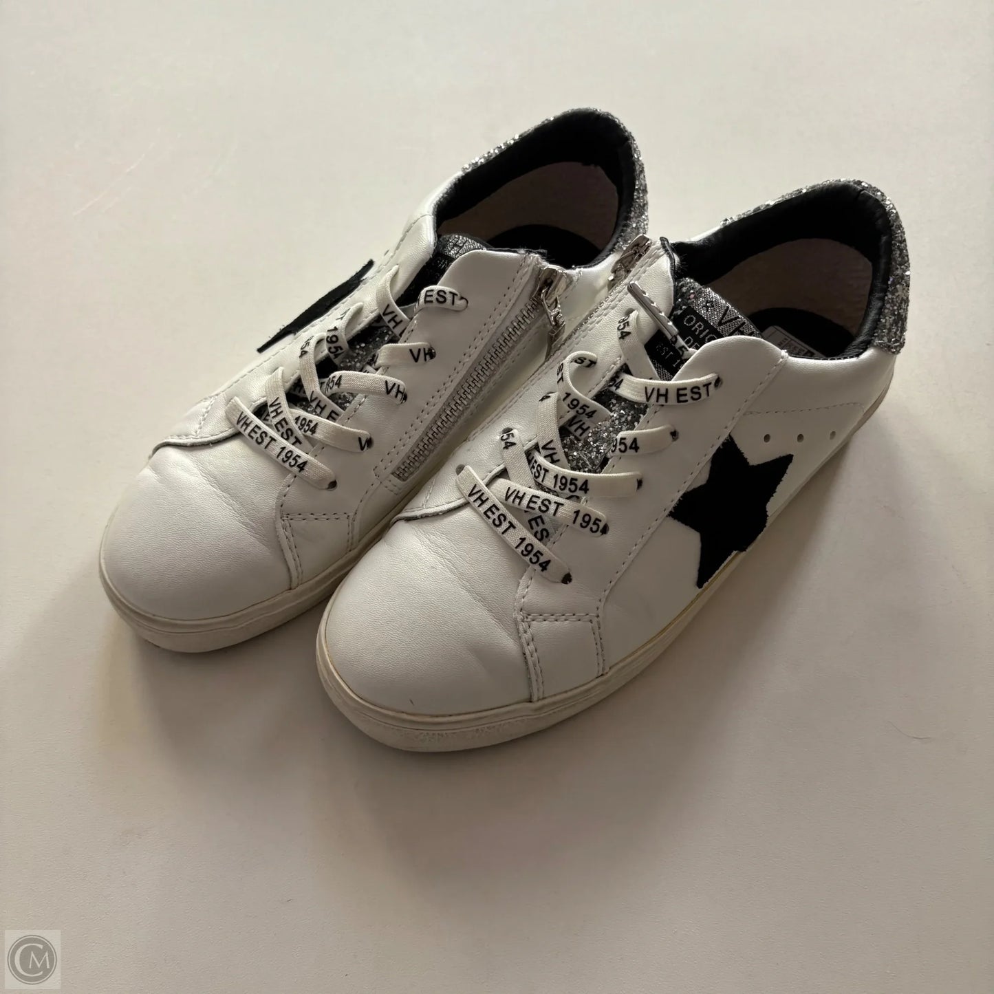 Shoes Athletic By Havaianas In White, Size: 6